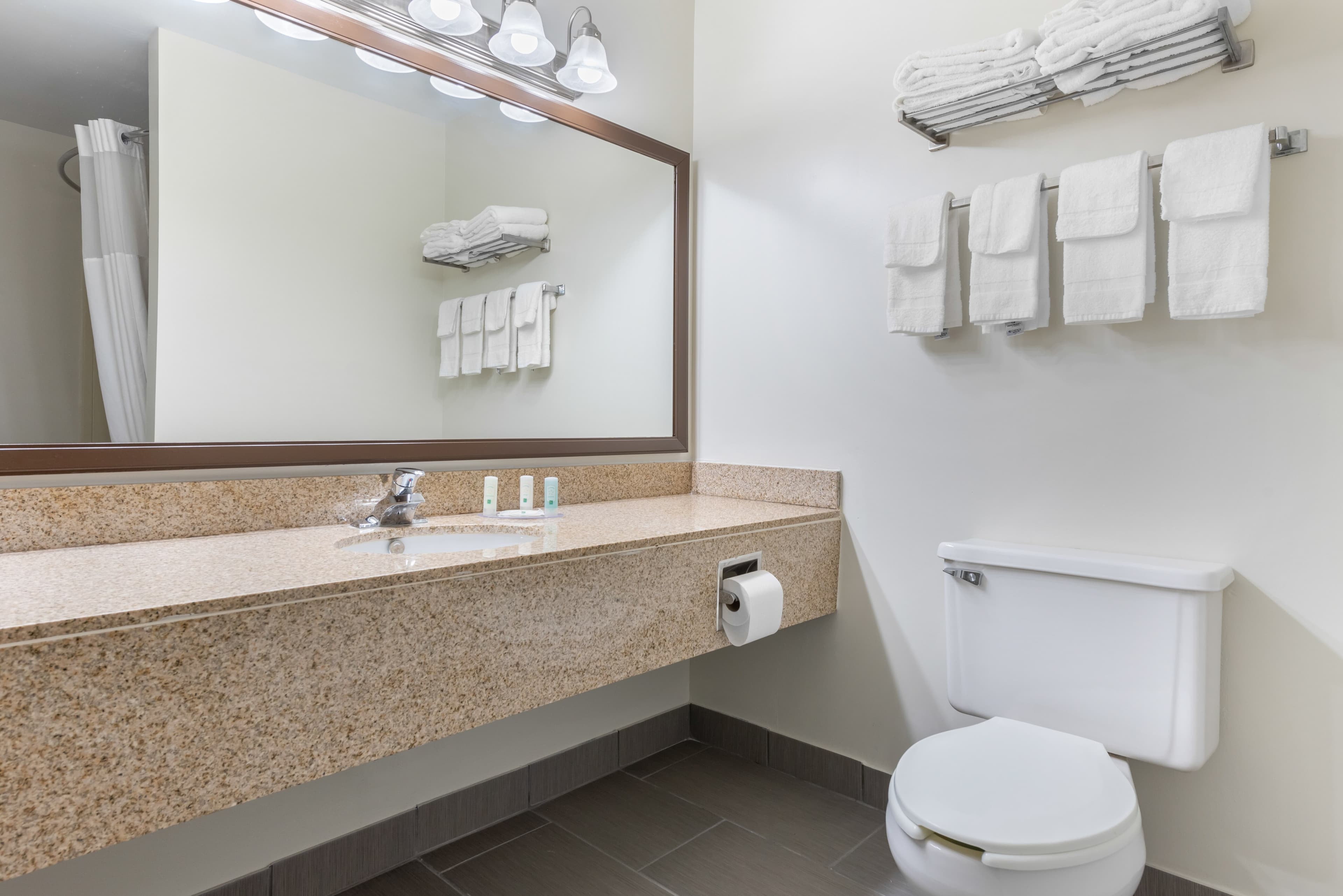 Quality Inn Fairborn near Wright Patterson AFB — 7