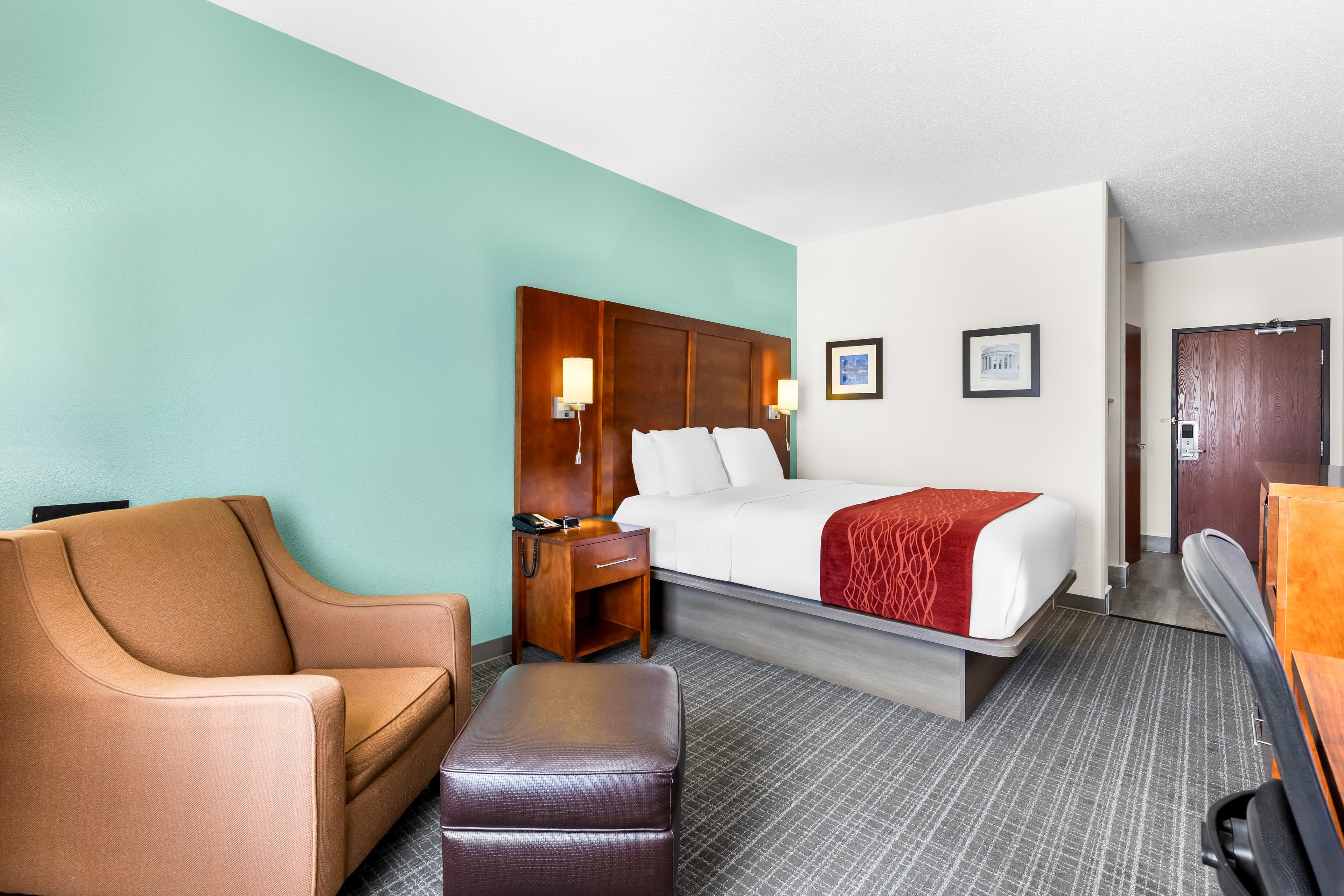 Comfort Inn - Image 3