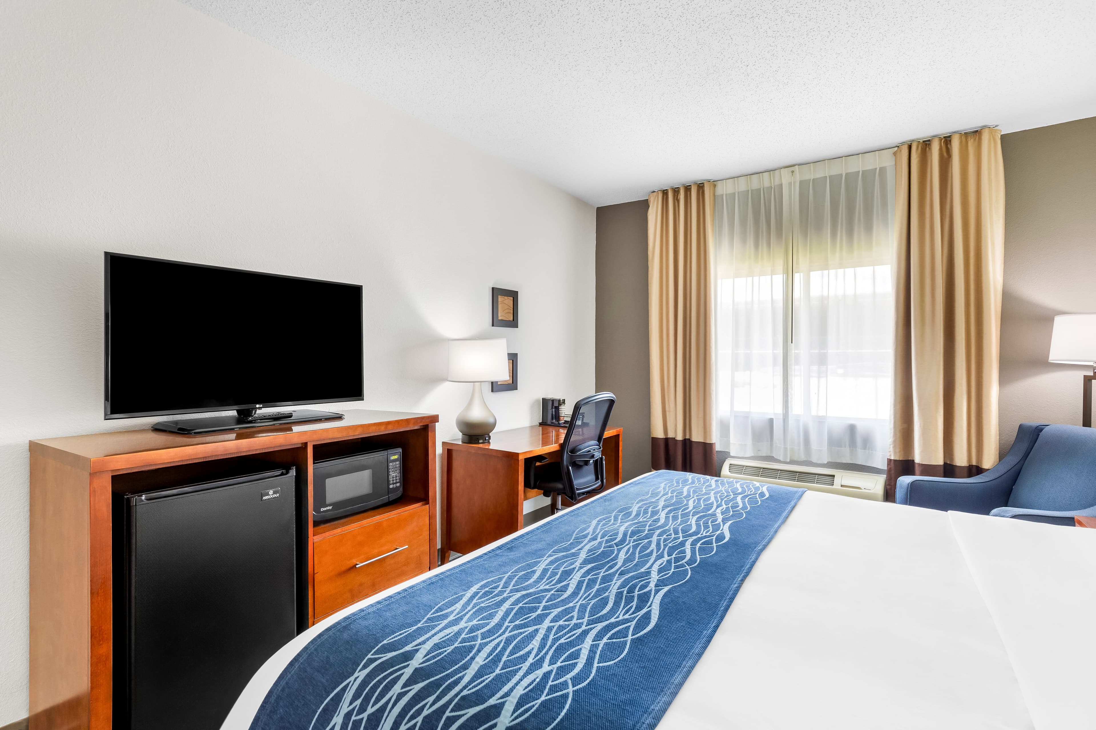 Comfort Inn — 10