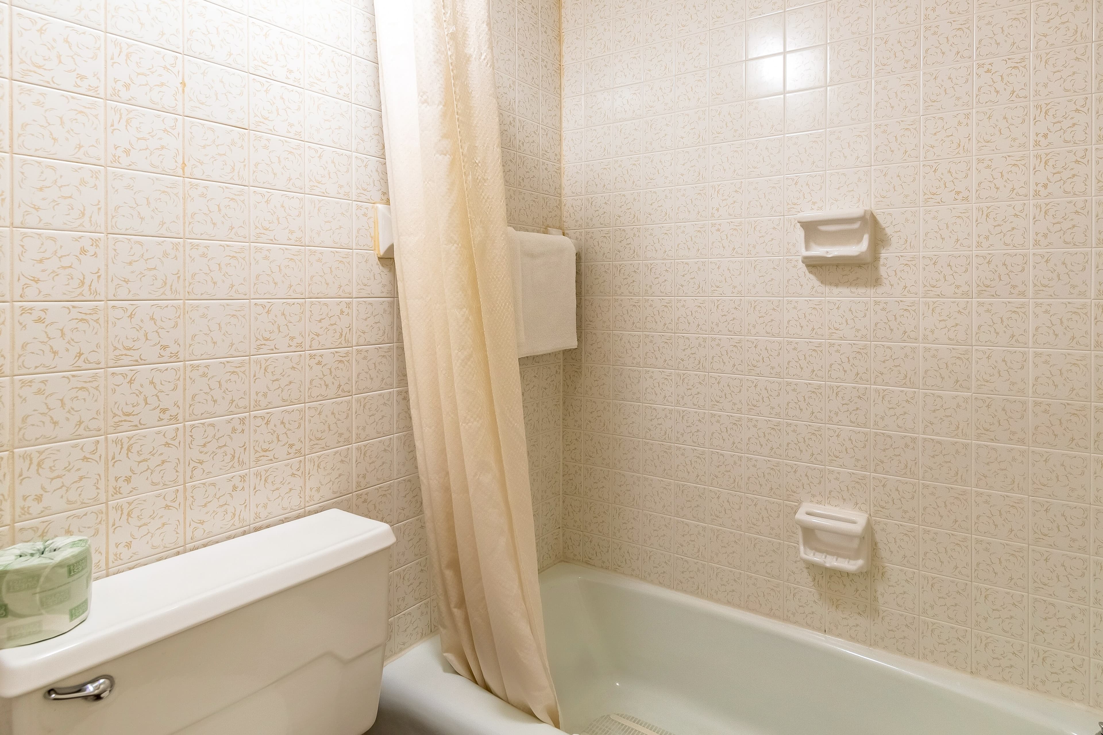Econo Lodge Worthington - Columbus North — 7