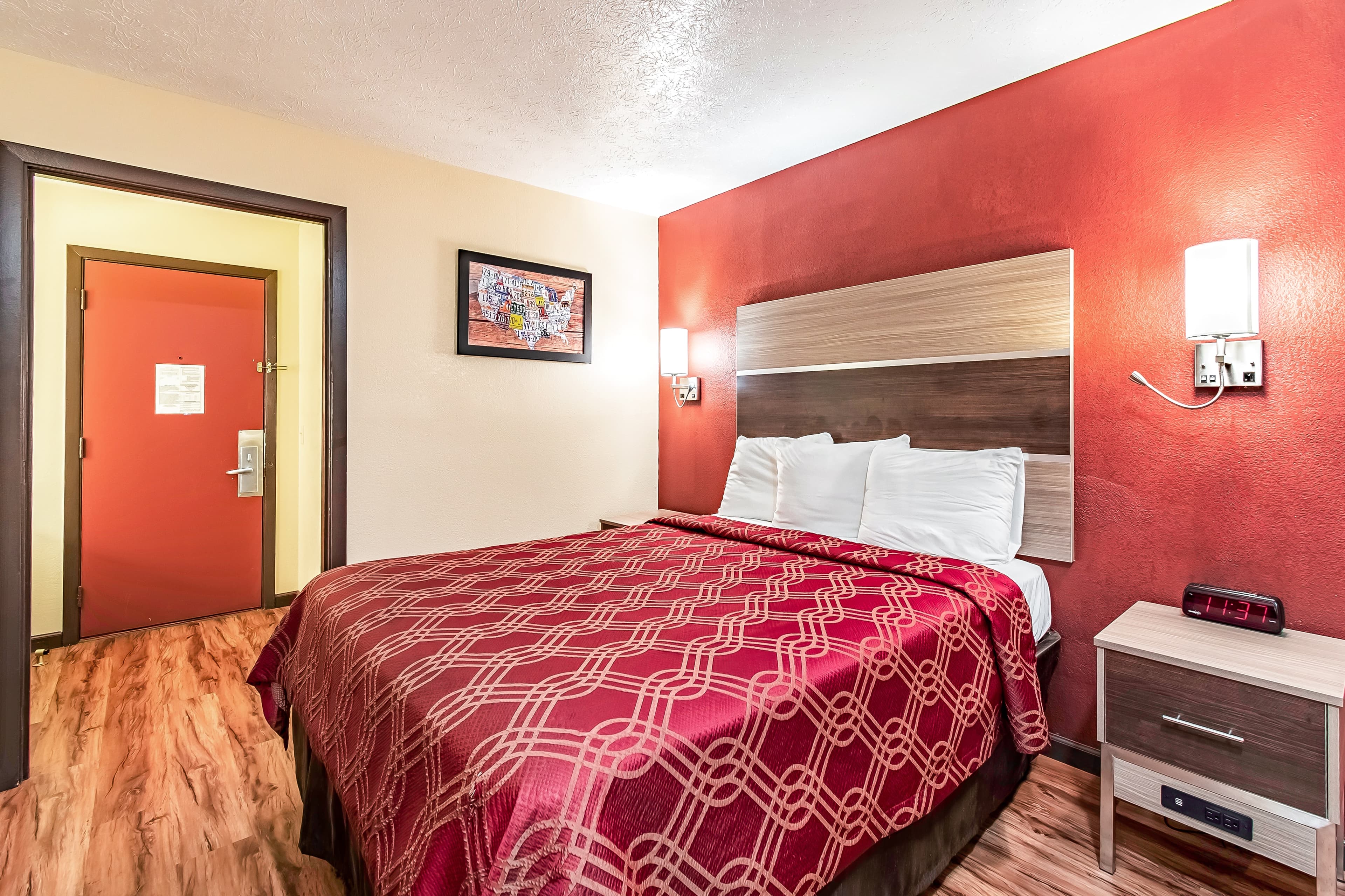 Econo Lodge Worthington - Columbus North — 16