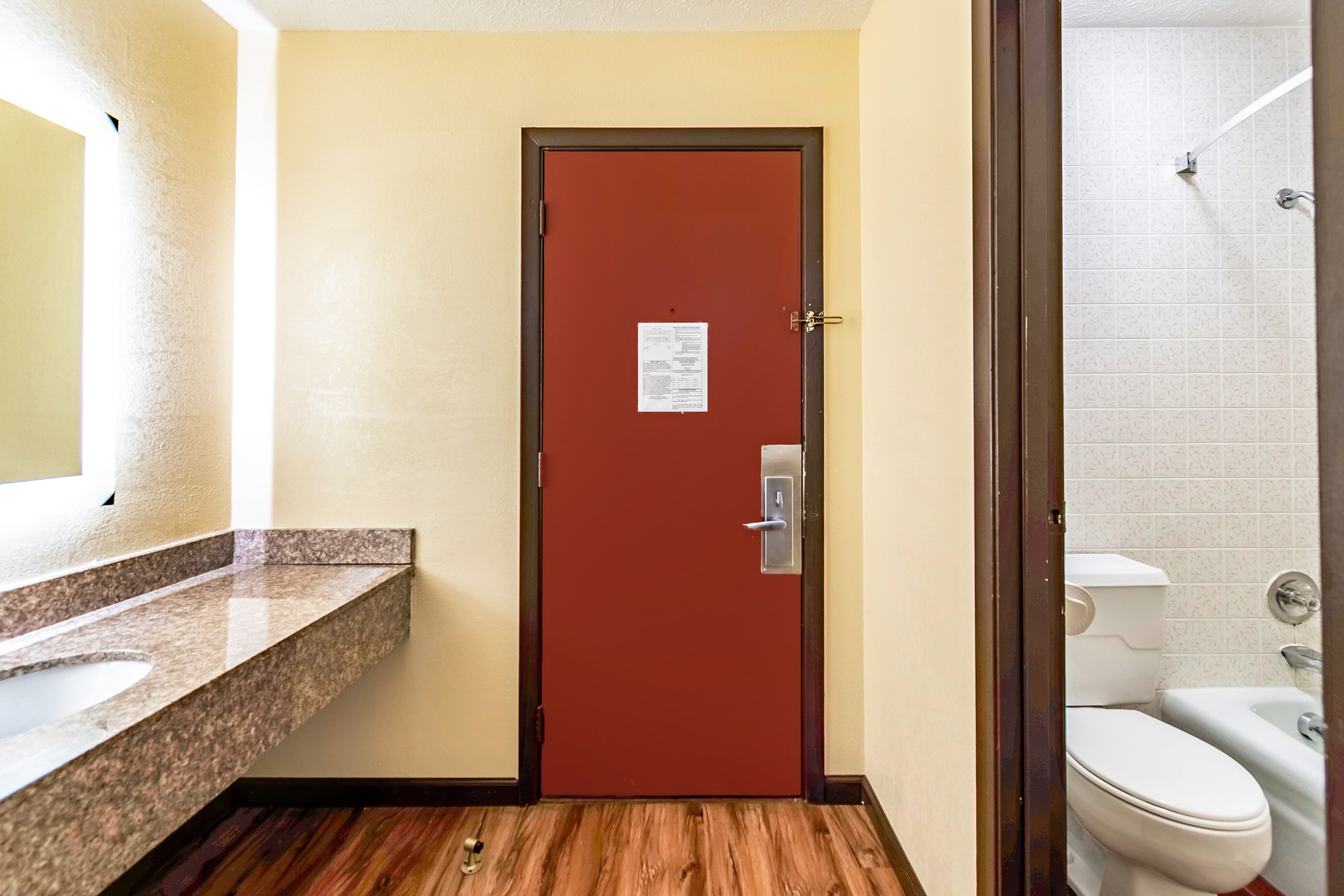 Econo Lodge Worthington - Columbus North — 19
