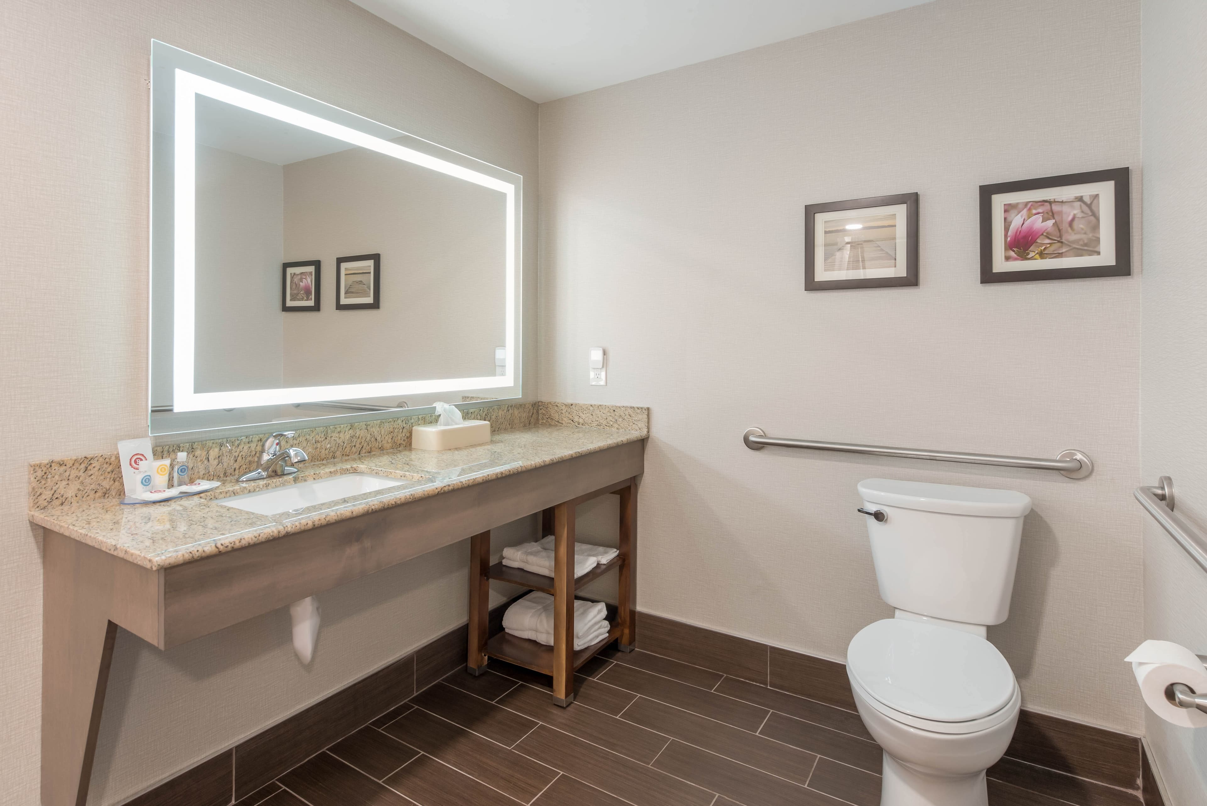 Comfort Inn Grove City - Columbus South - Image 5