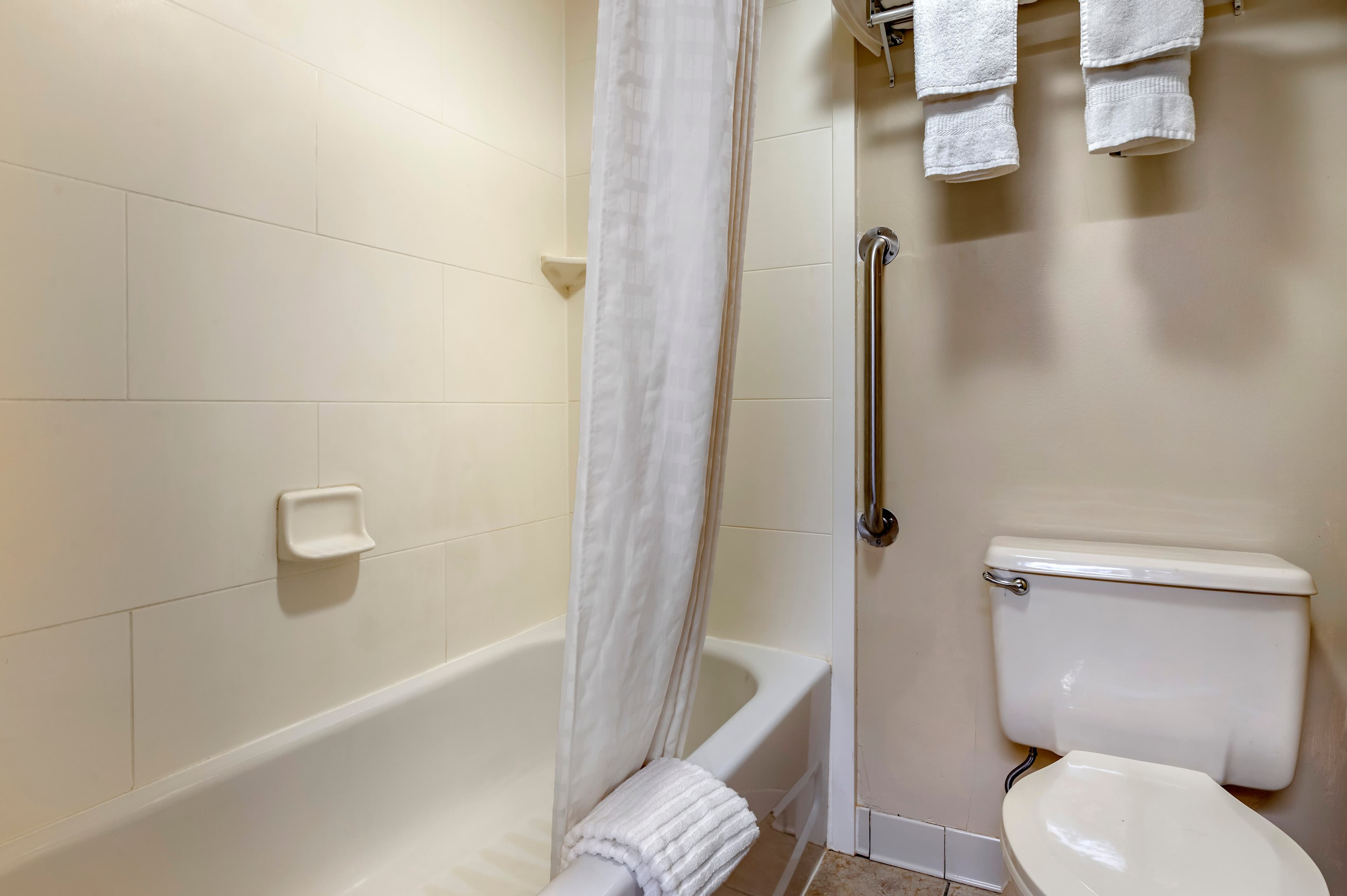 Comfort Inn Cincinnati Northeast — 9
