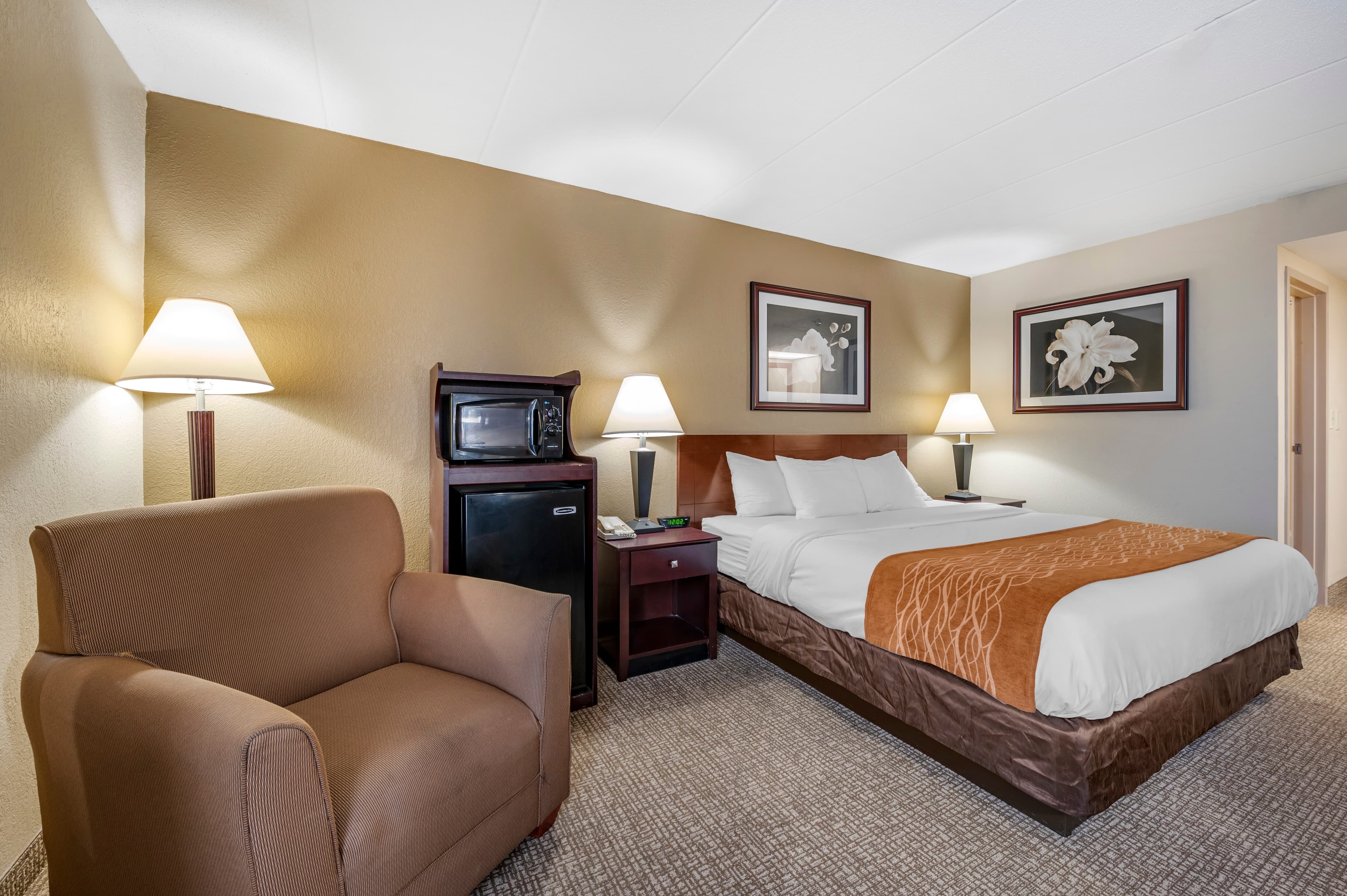 Comfort Inn Cincinnati Northeast - Image 4