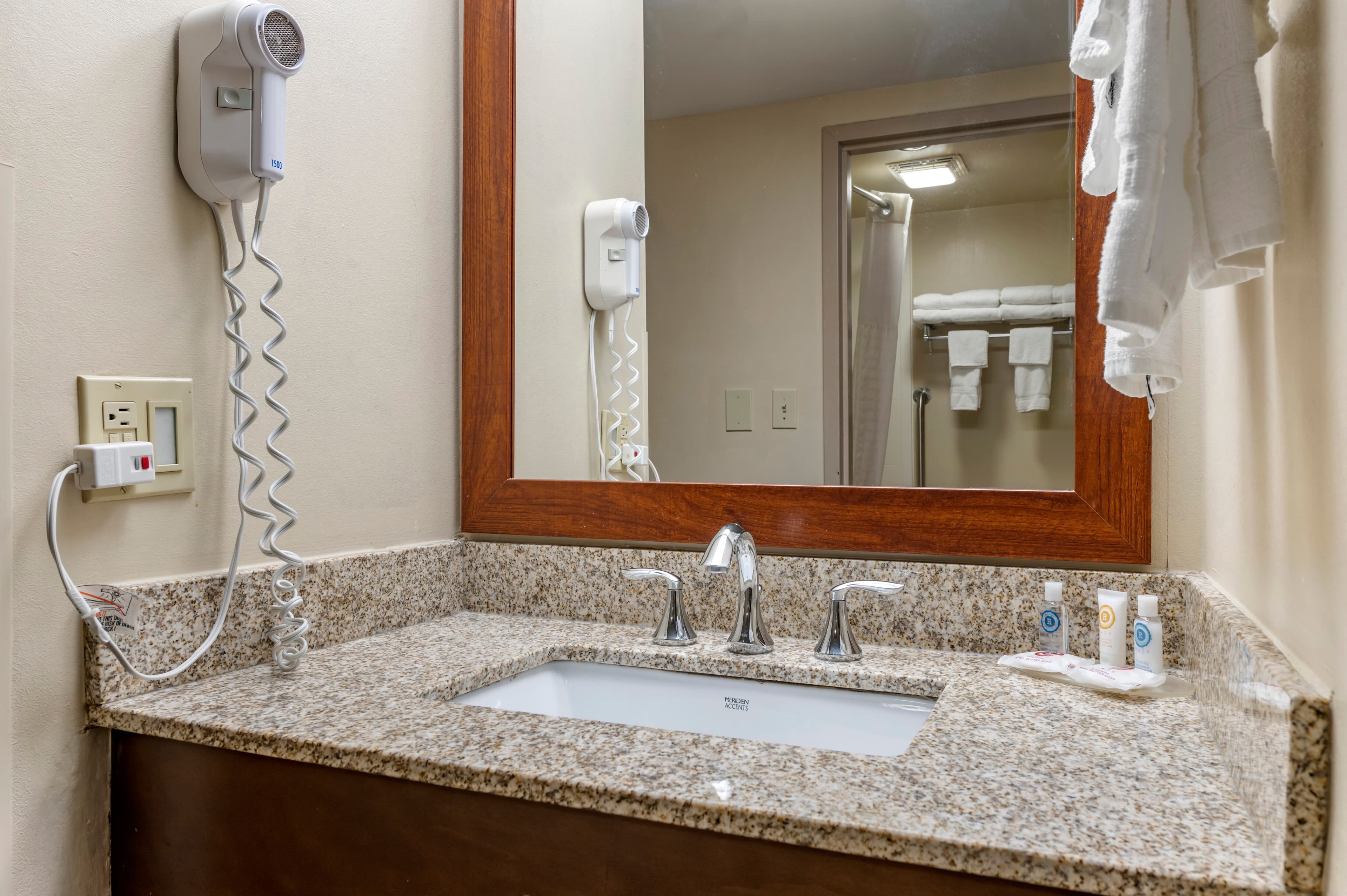 Comfort Inn Cincinnati Northeast — 15