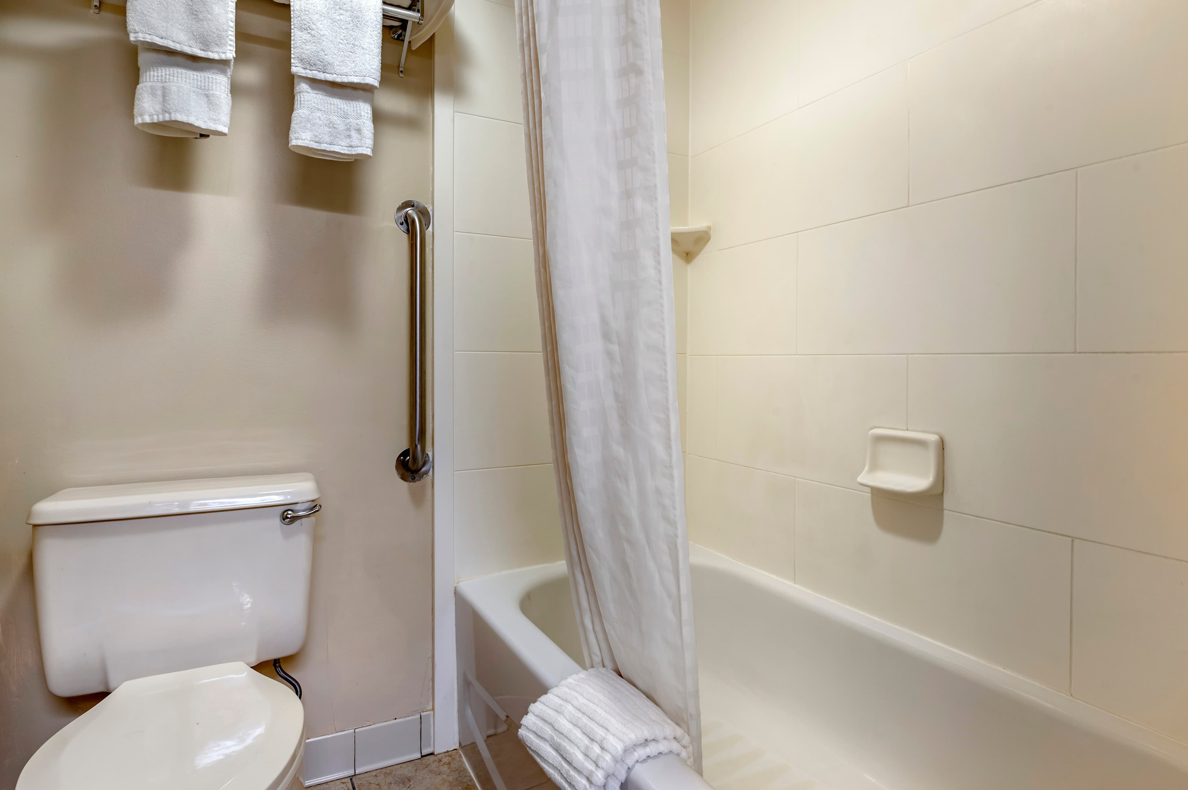 Comfort Inn Cincinnati Northeast — 16