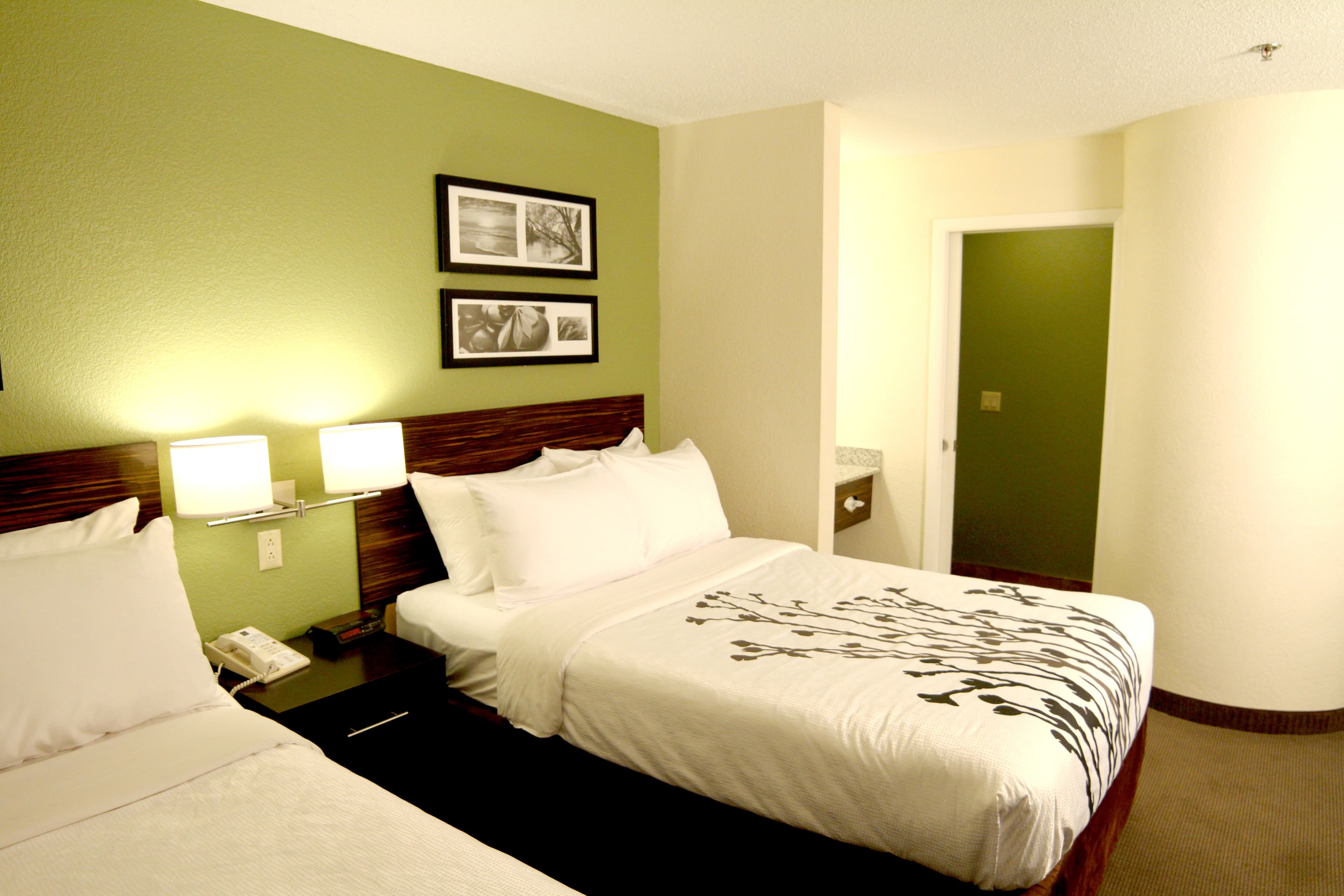 Sleep Inn Sandusky - Image 3