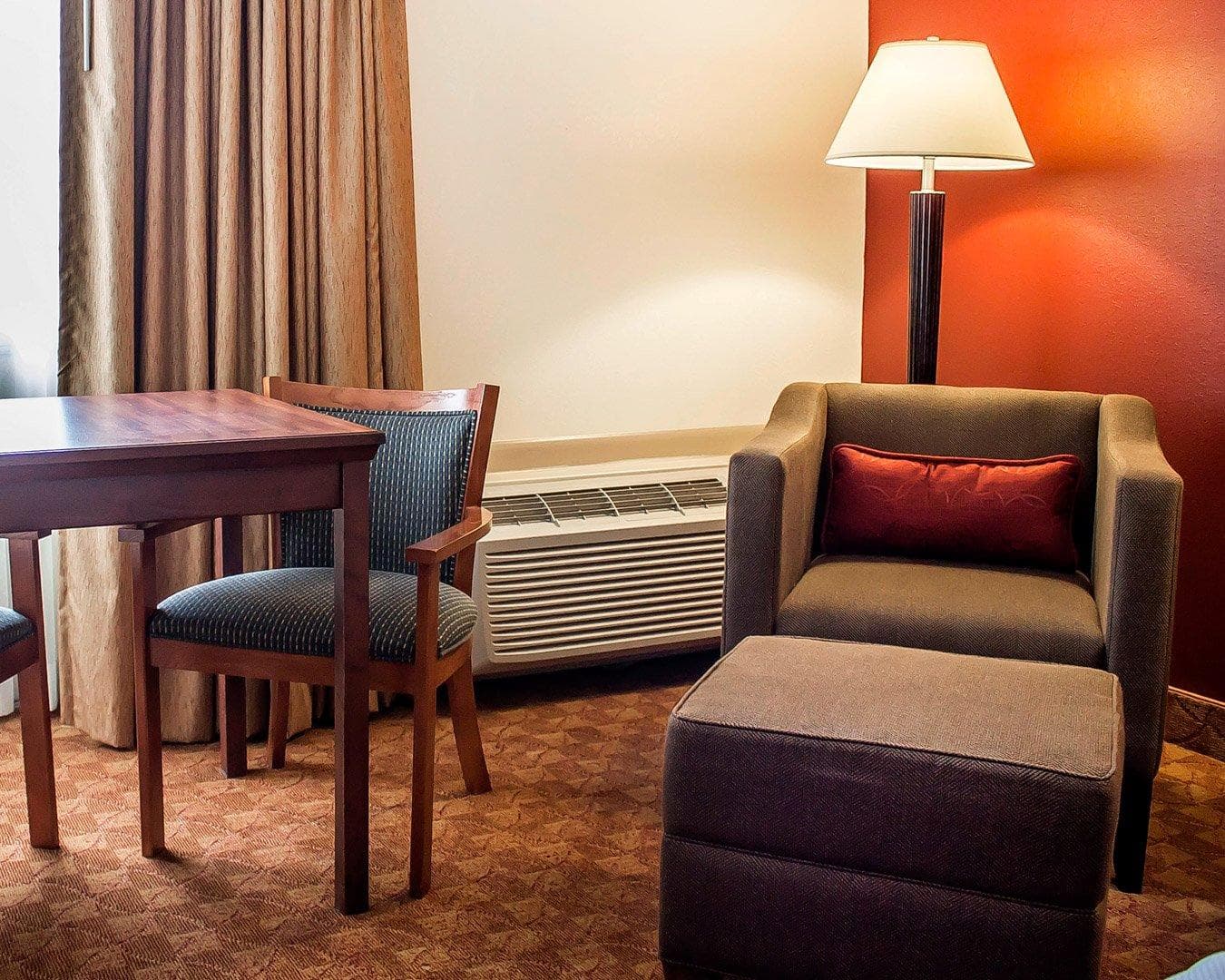 Quality Inn Lima Northeast - Image 4