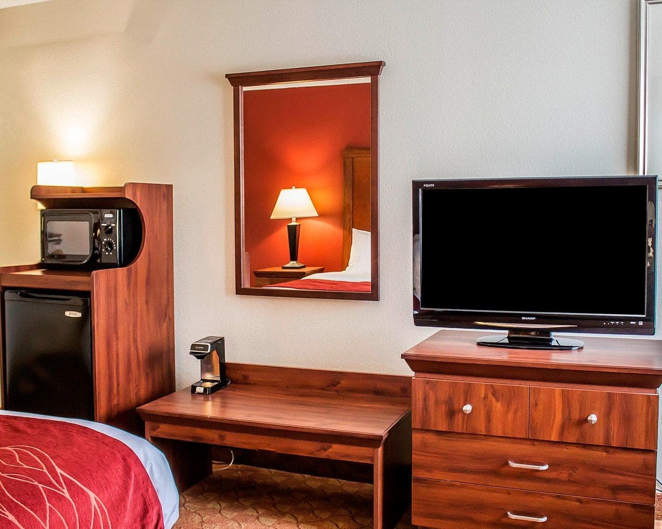 Quality Inn Lima Northeast - Image 5