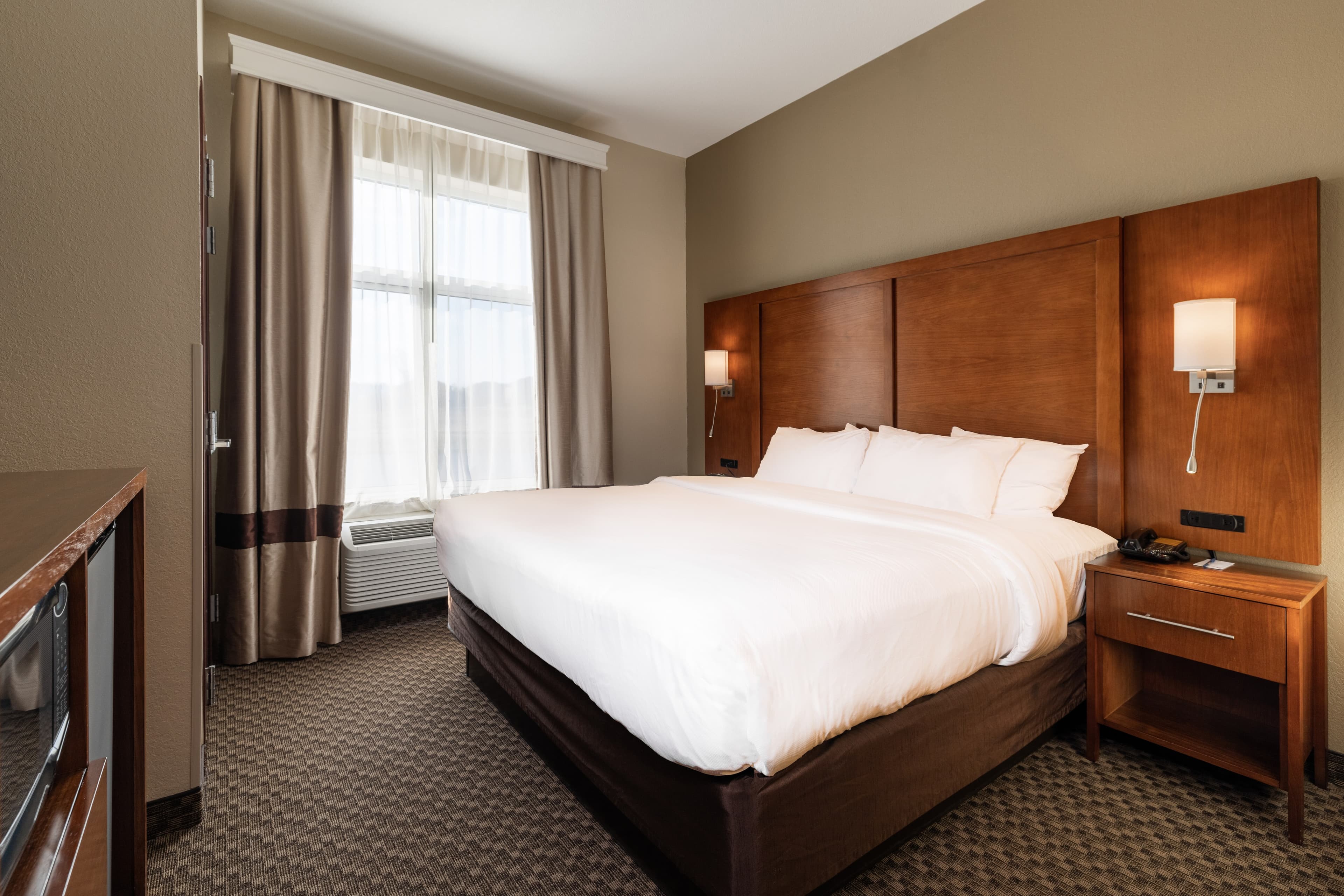 Comfort Suites Troy-I75 - Image 2