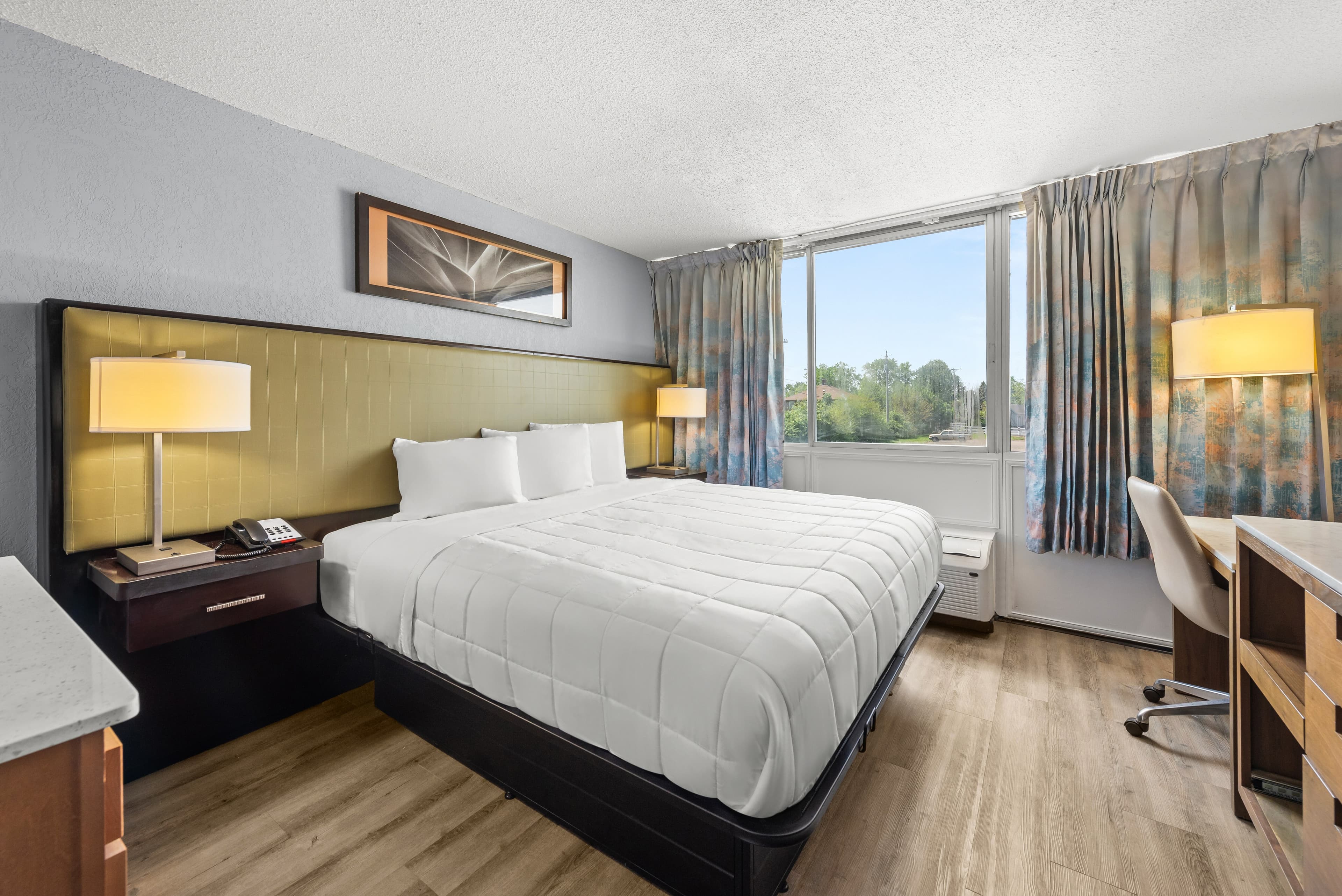 Suburban Studios Fairborn - Dayton - Image 5