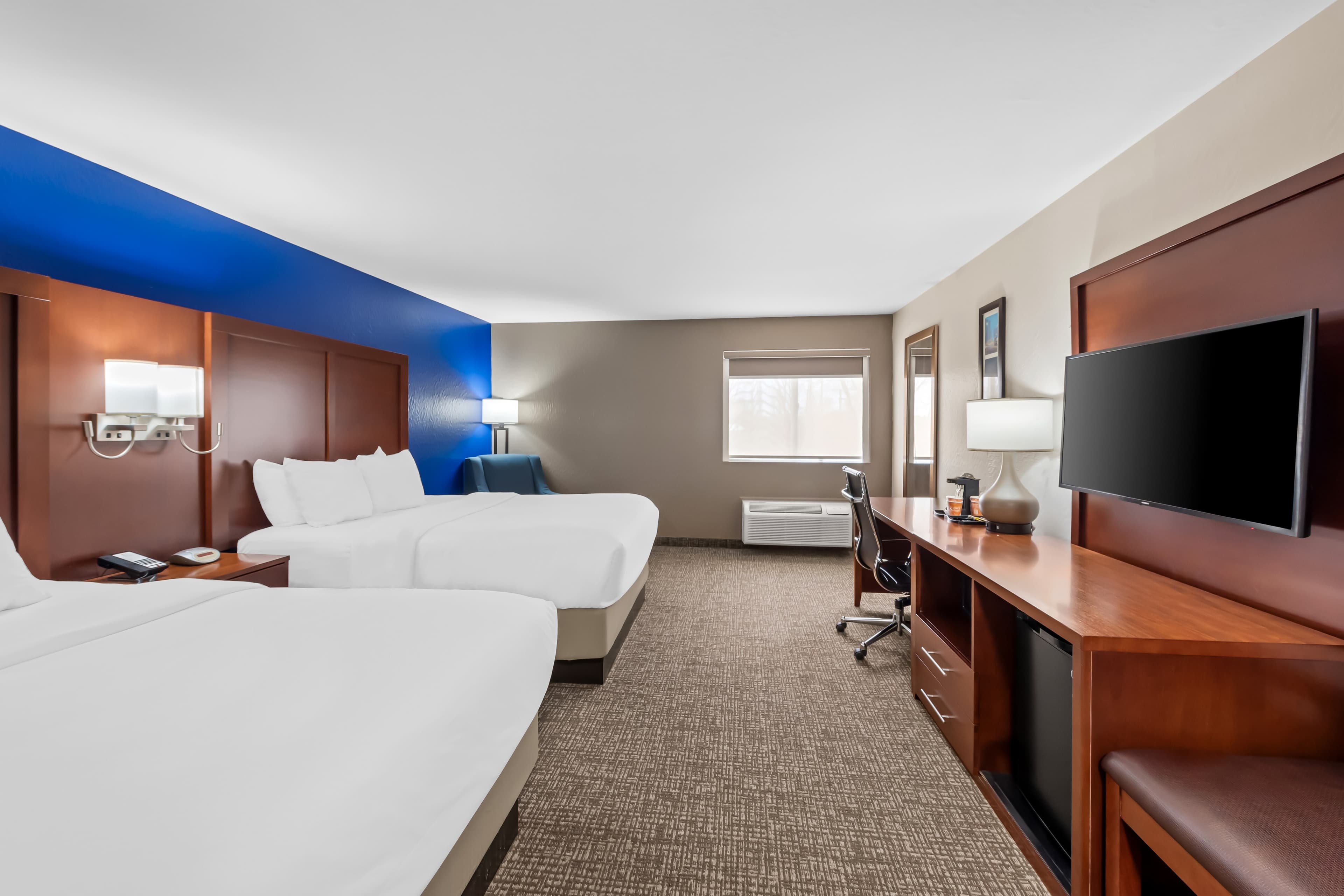 Comfort Inn & Suites Fairborn near Wright Patterson AFB — 10