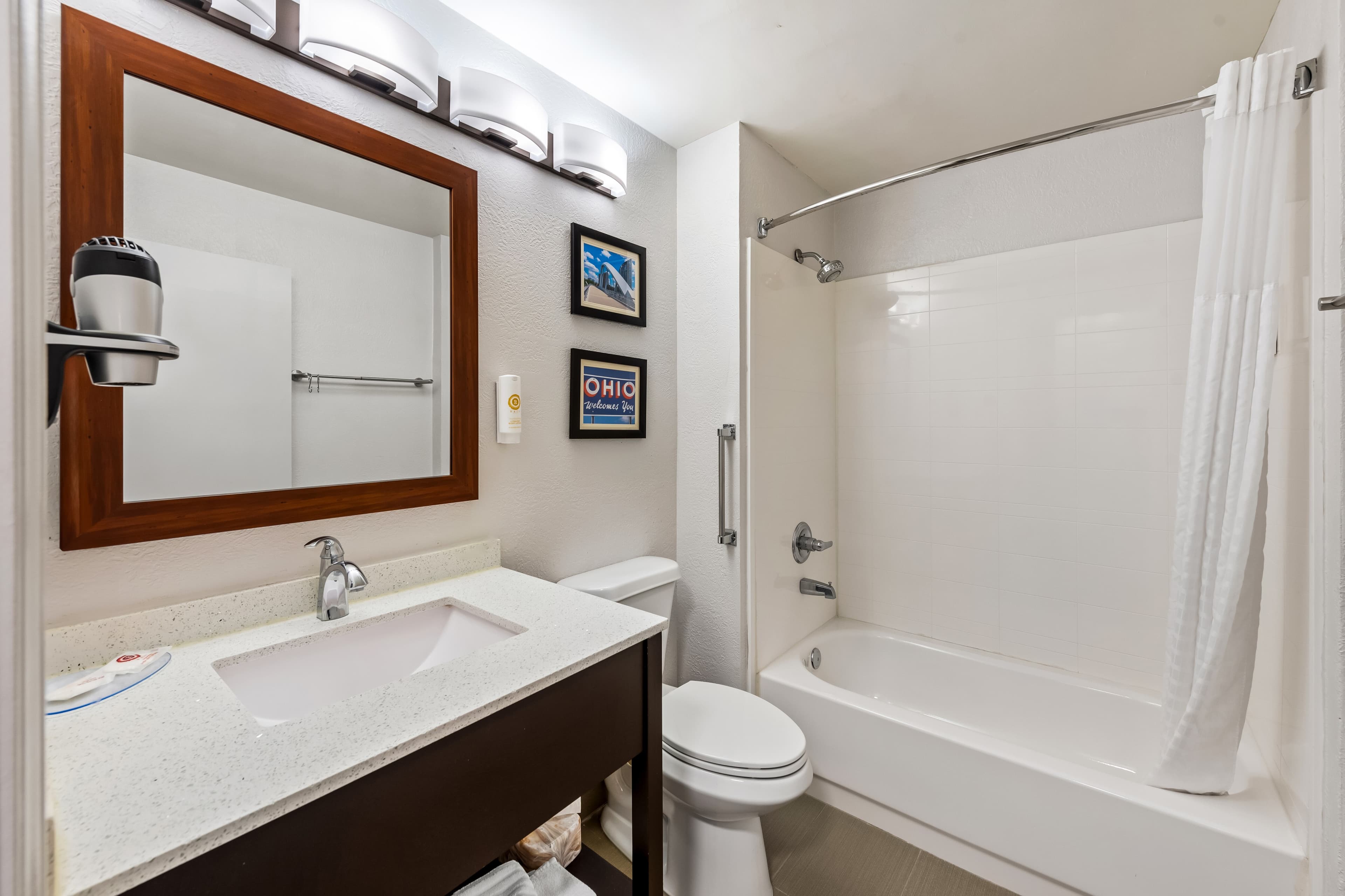 Comfort Inn & Suites Fairborn near Wright Patterson AFB — 12