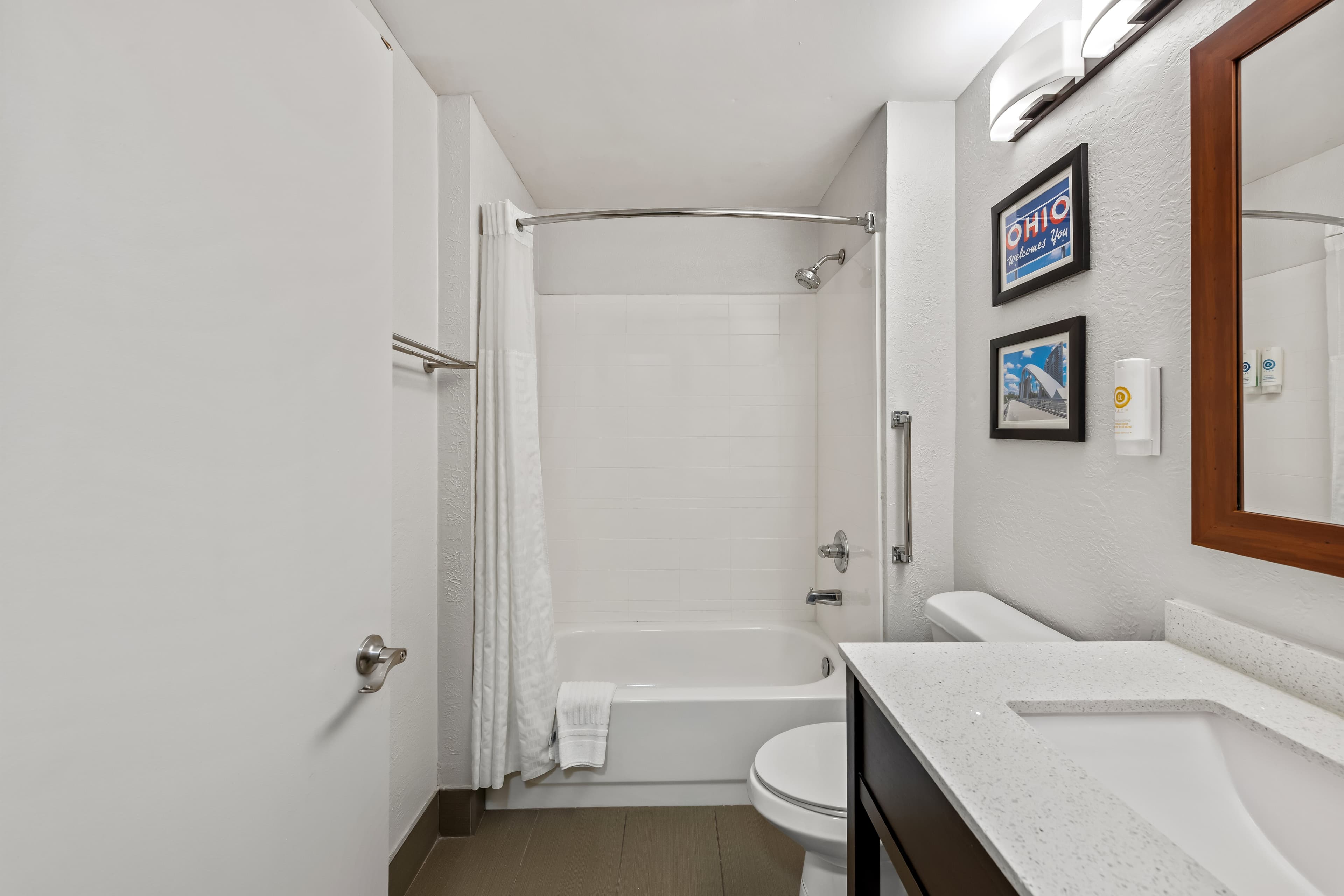 Comfort Inn & Suites Fairborn near Wright Patterson AFB — 16