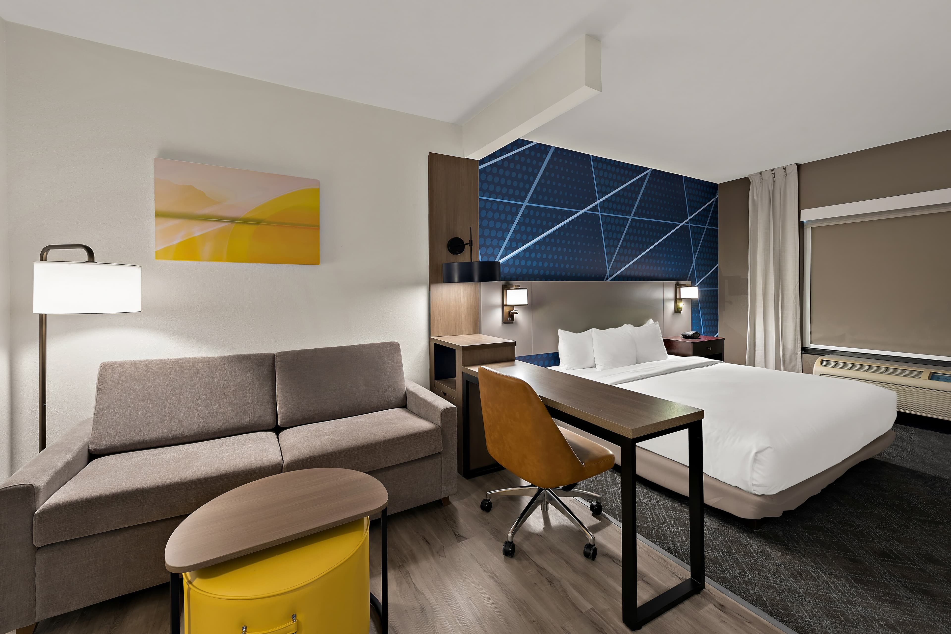 Comfort Suites Columbus East Broad - Image 2