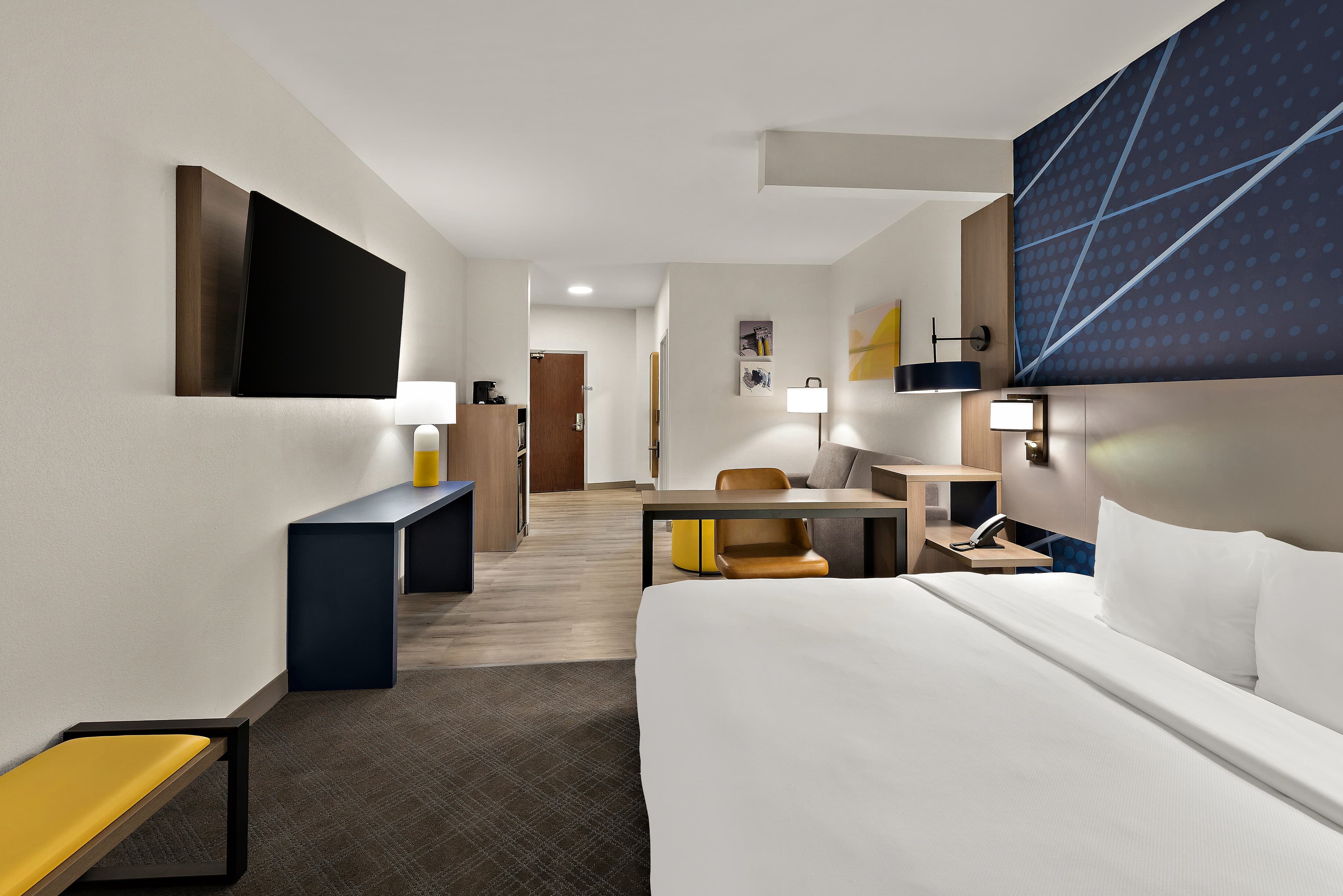 Comfort Suites Columbus East Broad - Image 3