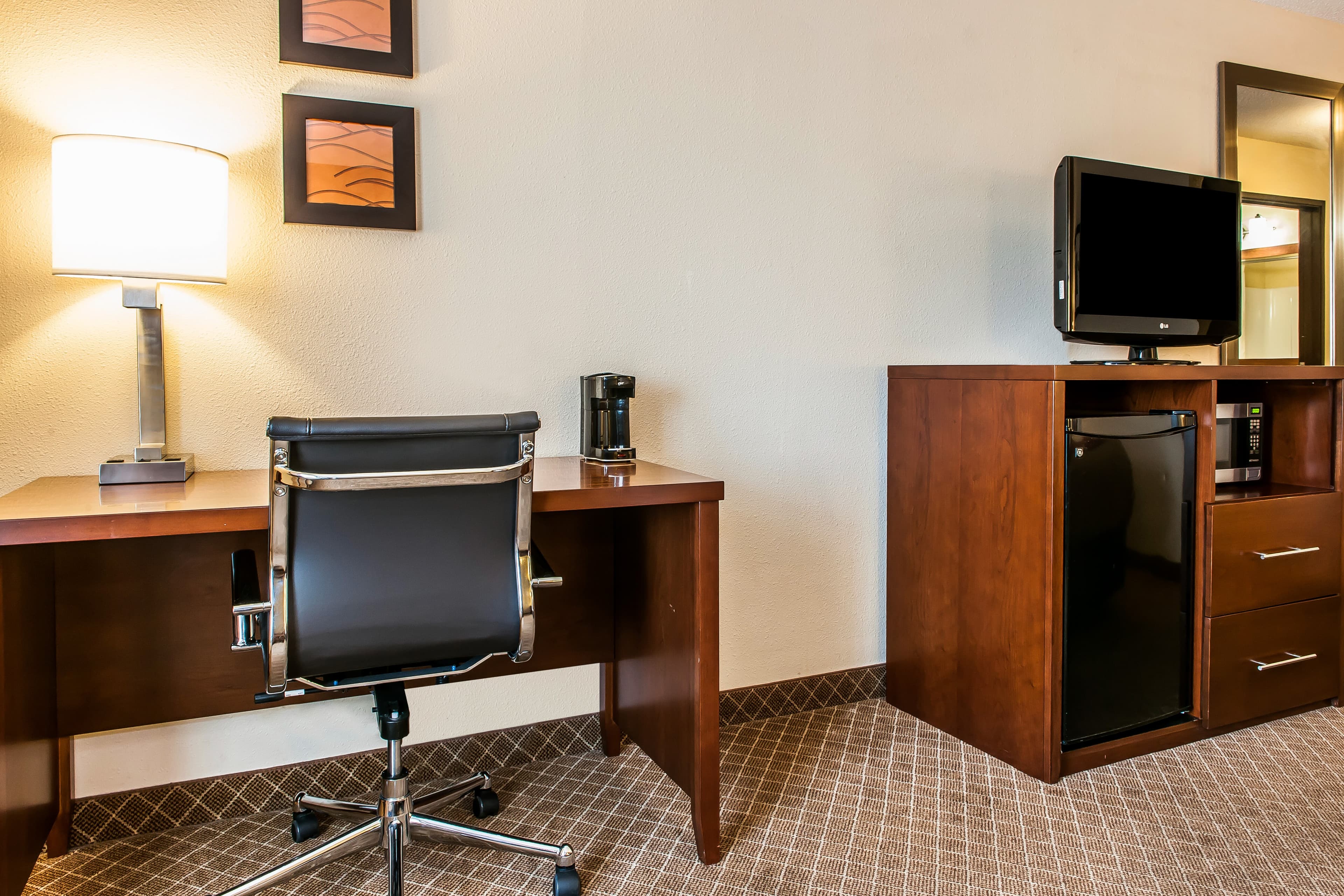 Comfort Inn Pickerington - Columbus East - Image 3