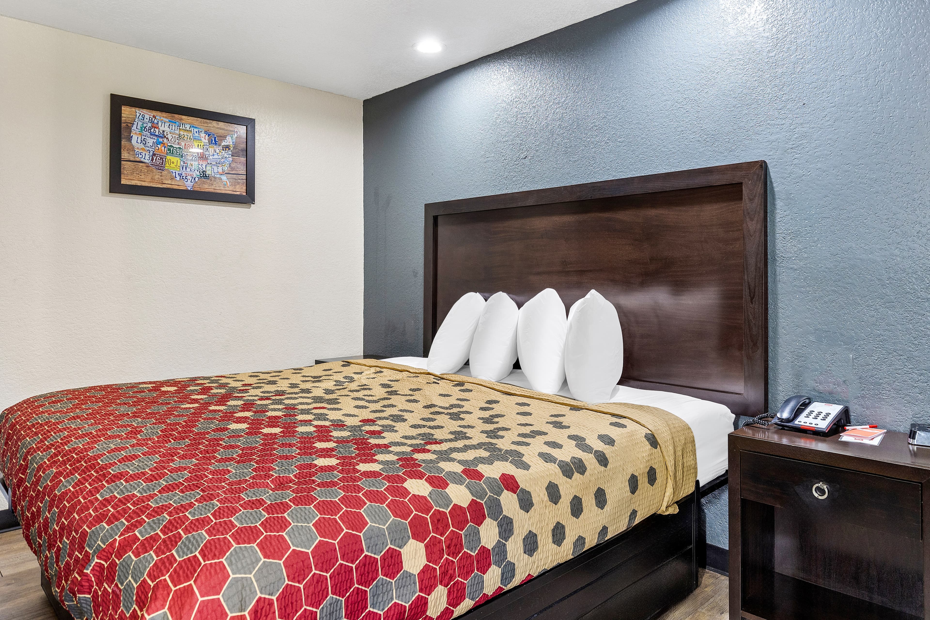 Econo Lodge Akron Copley Northwest — 10