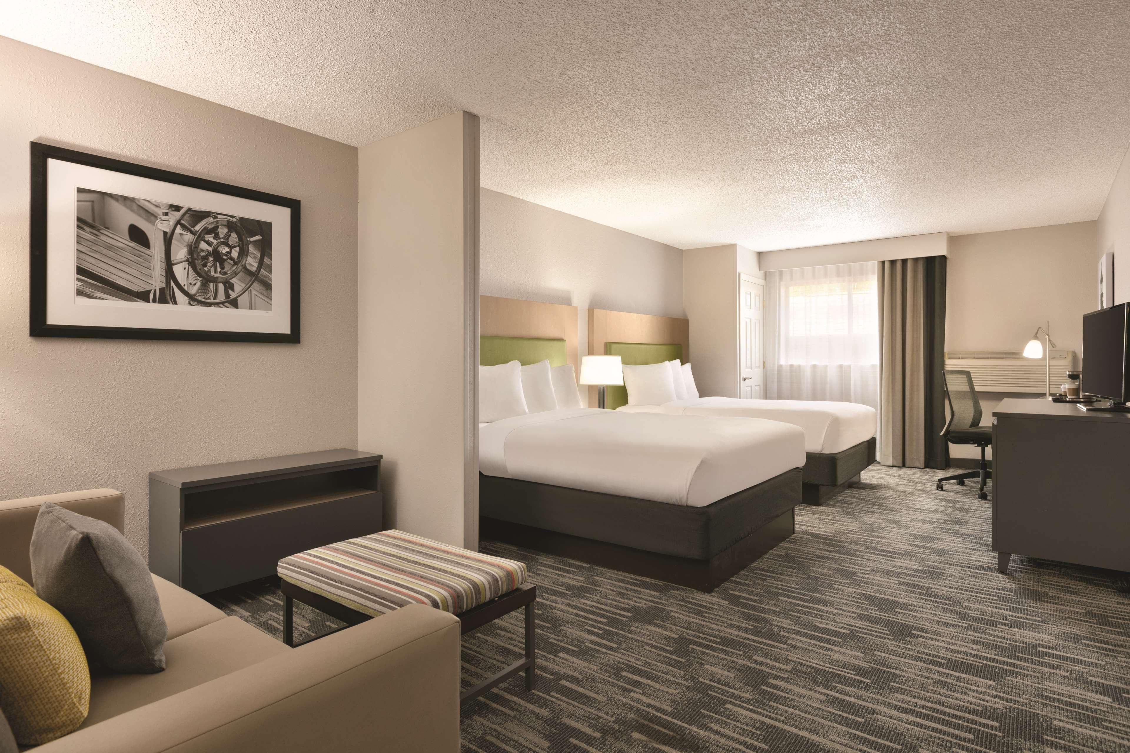 Country Inn & Suites by Radisson, Port Clinton, OH — 29