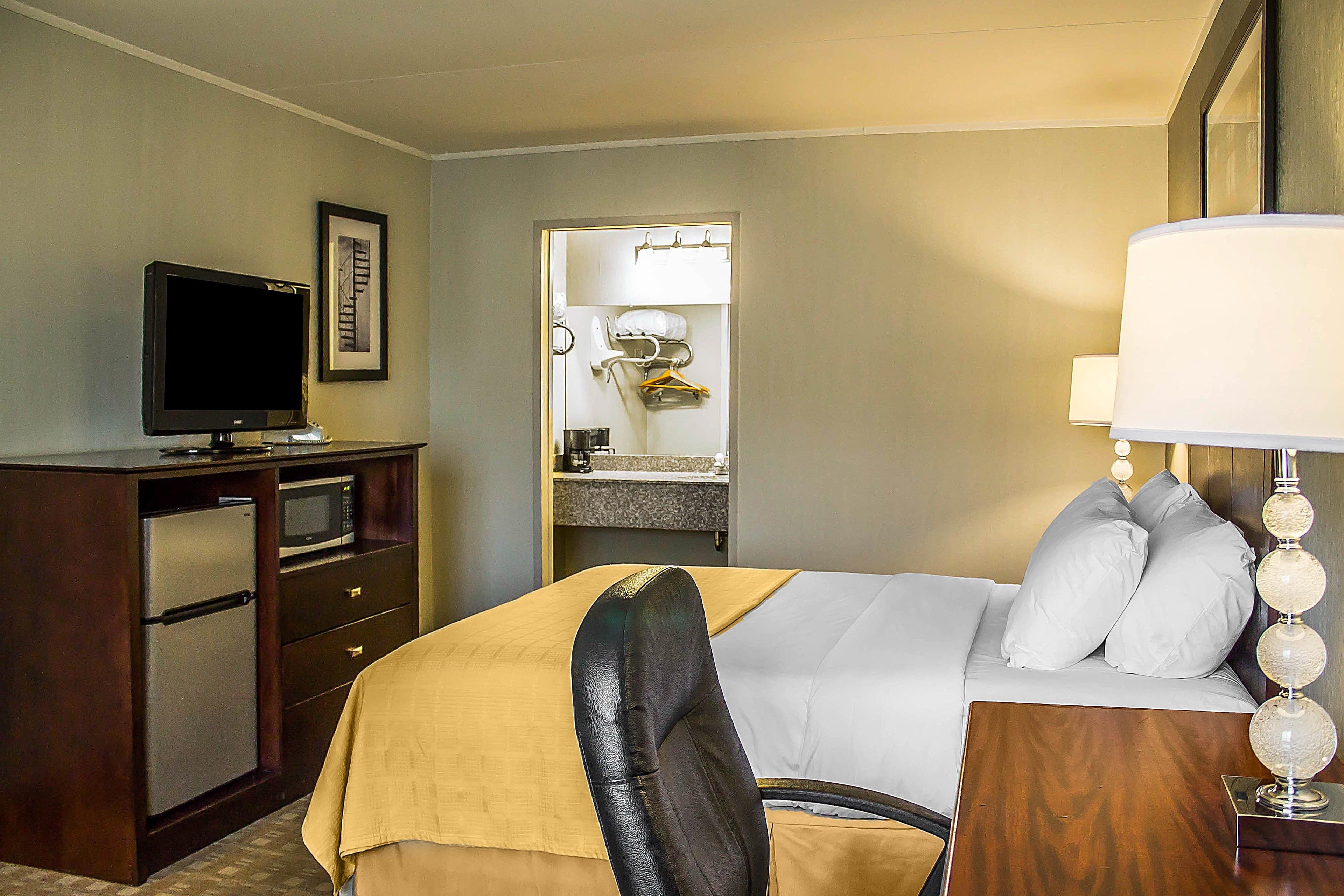 Quality Inn Cambridge - Image 2