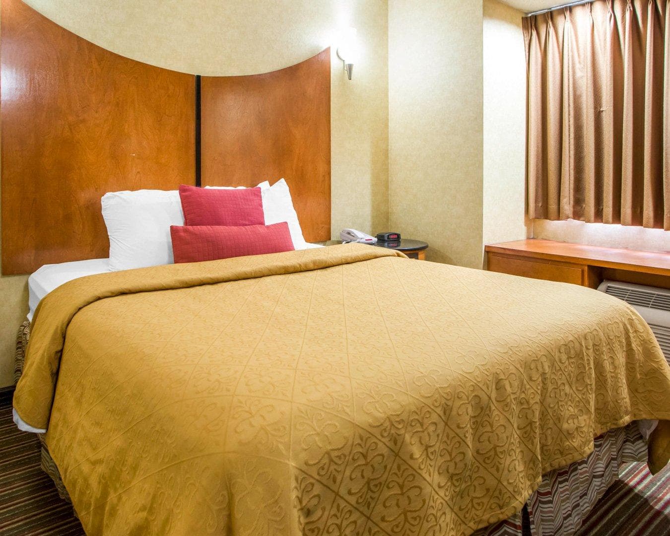 Quality Inn & Suites North/Polaris - Image 2