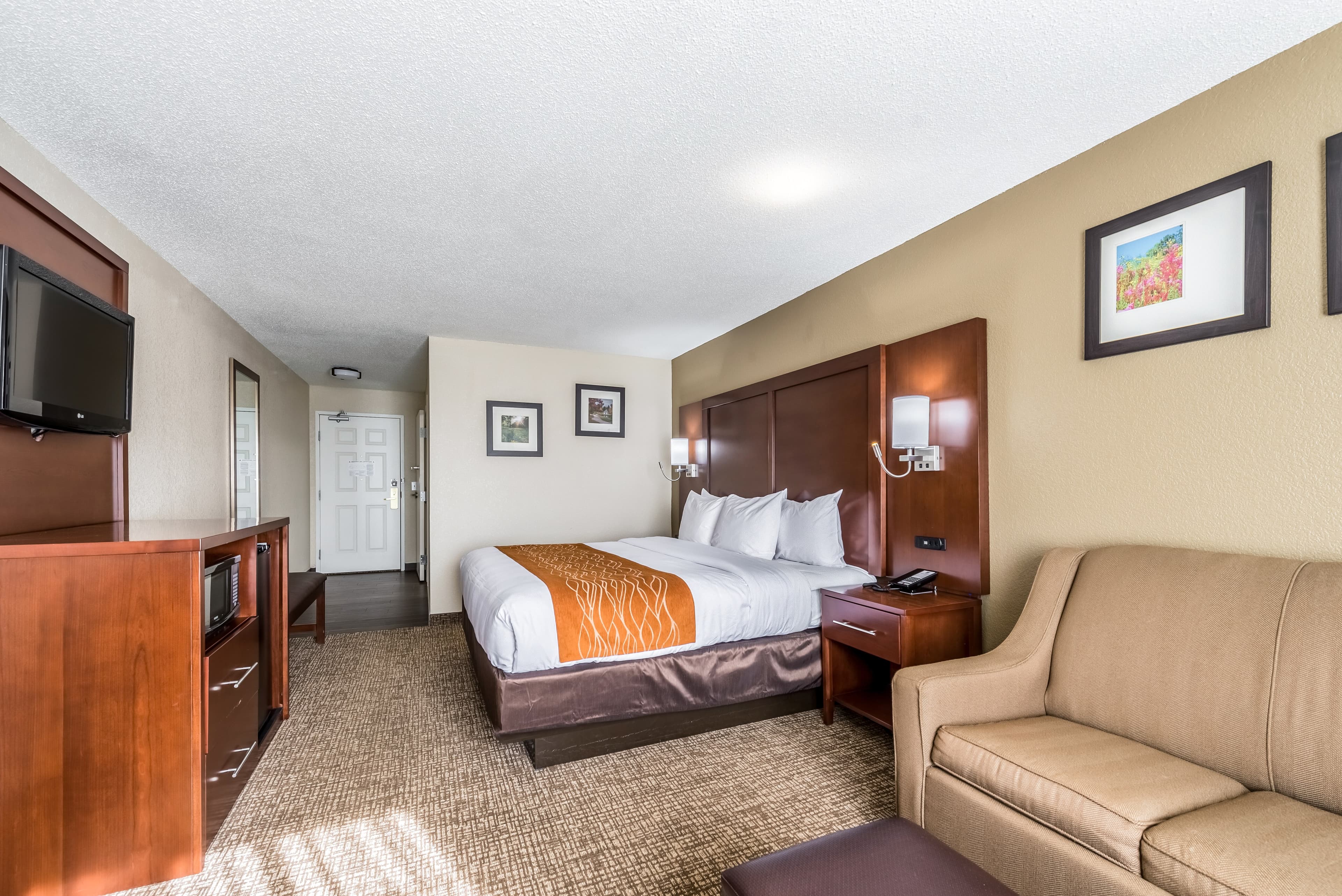 Comfort Inn & Suites Dayton North - Image 3