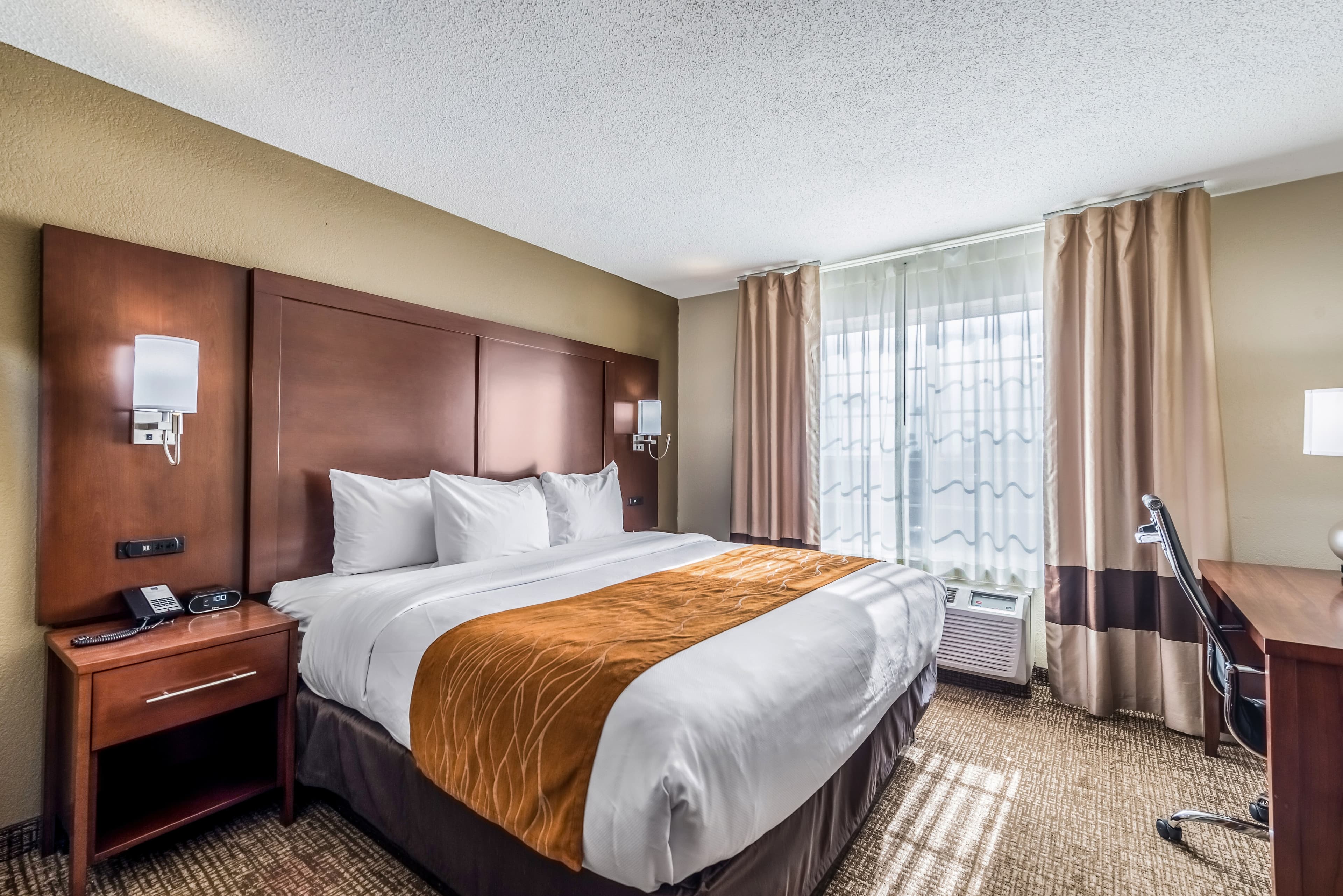 Comfort Inn & Suites Dayton North — 12
