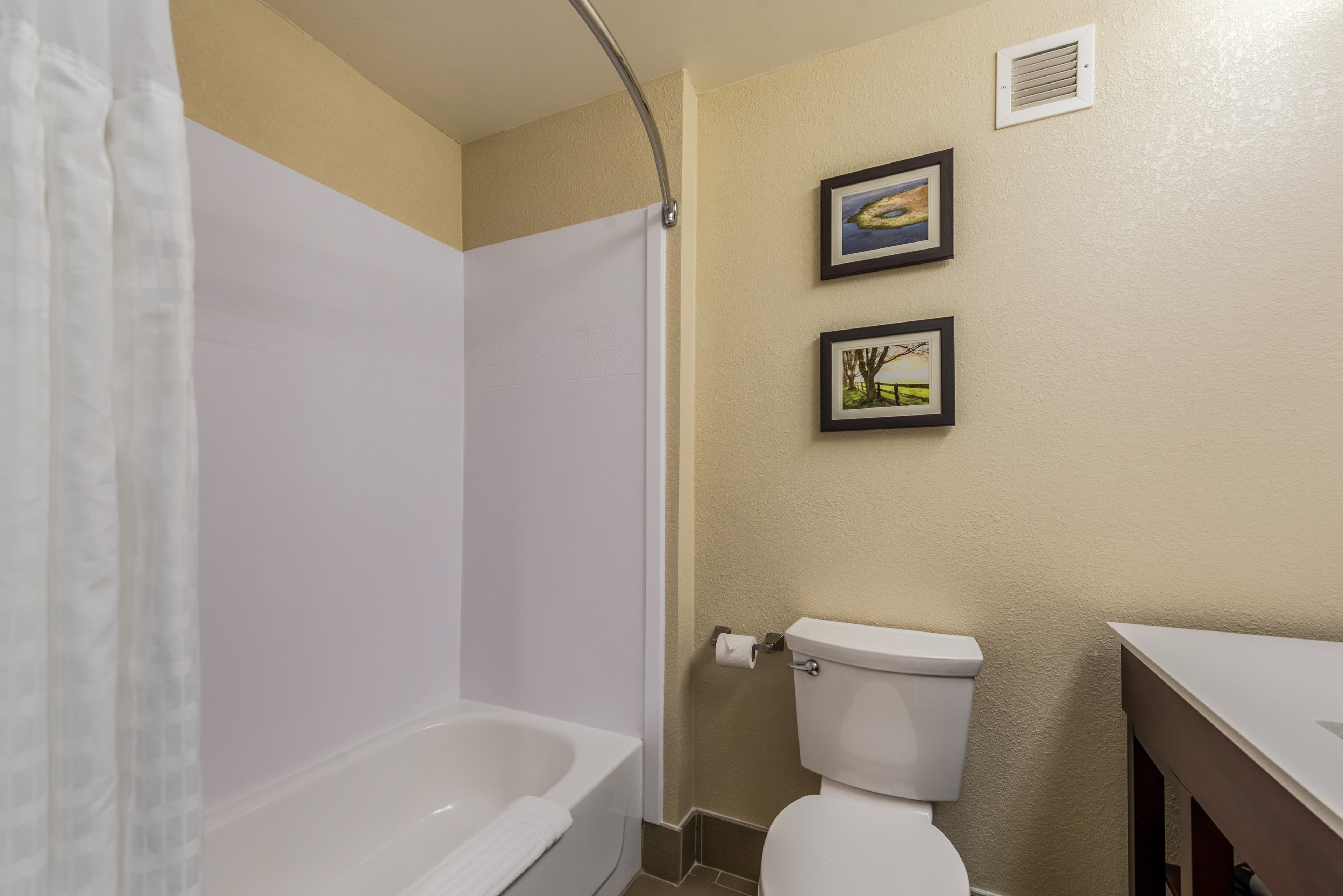 Comfort Inn & Suites Dayton North — 25