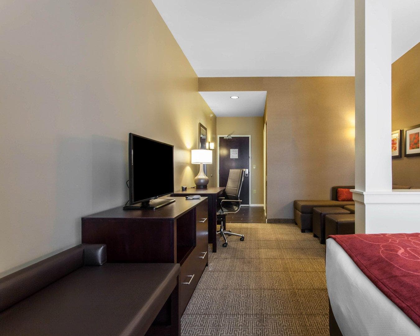 Comfort Suites Youngstown North - Image 5