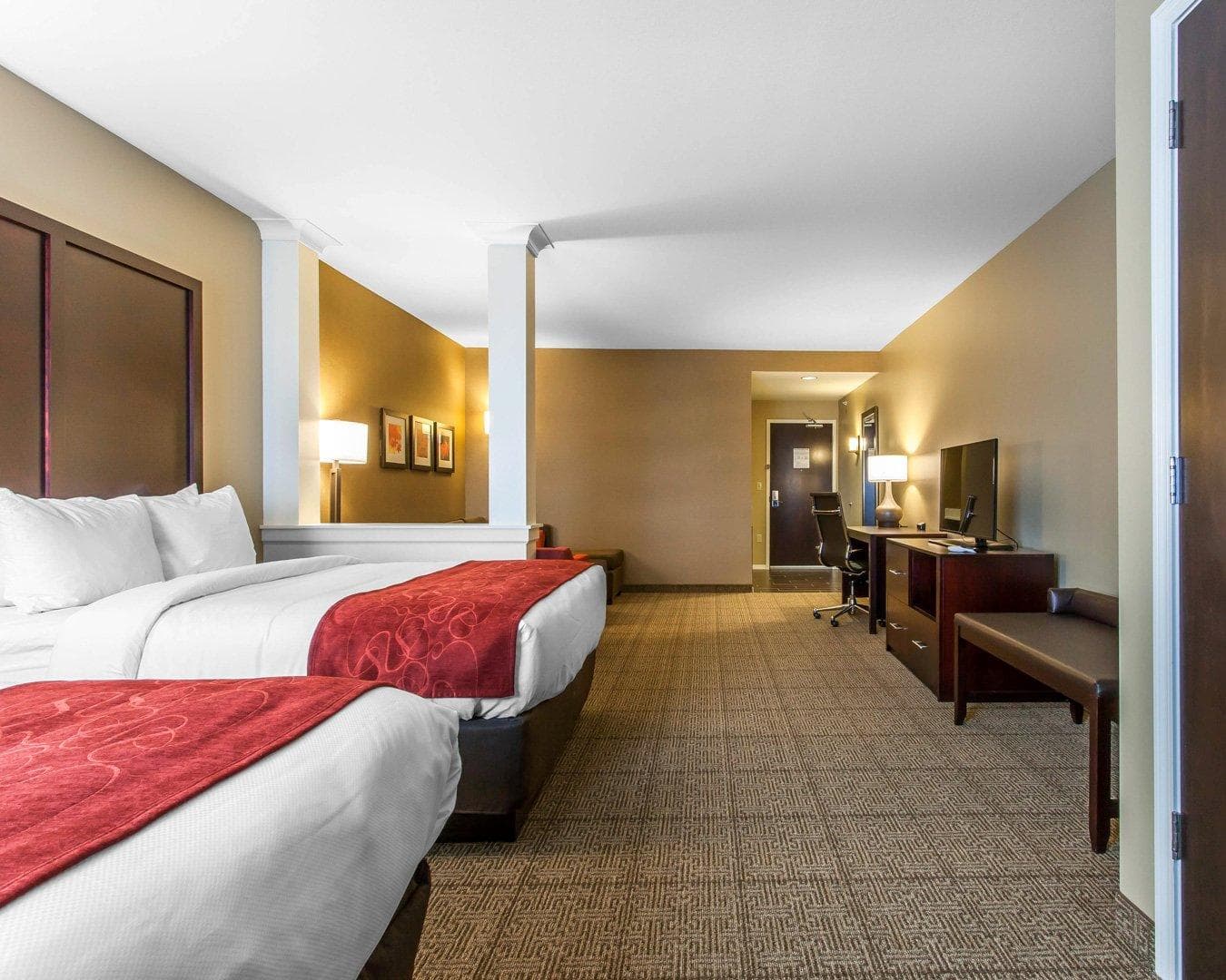 Comfort Suites Youngstown North — 16