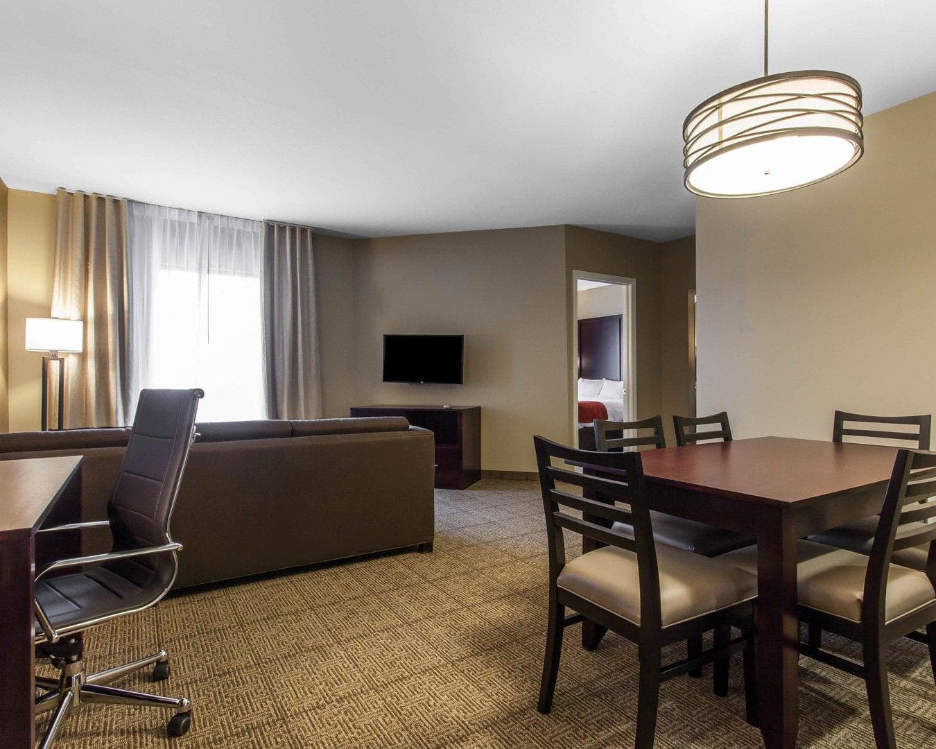 Comfort Suites Youngstown North — 32