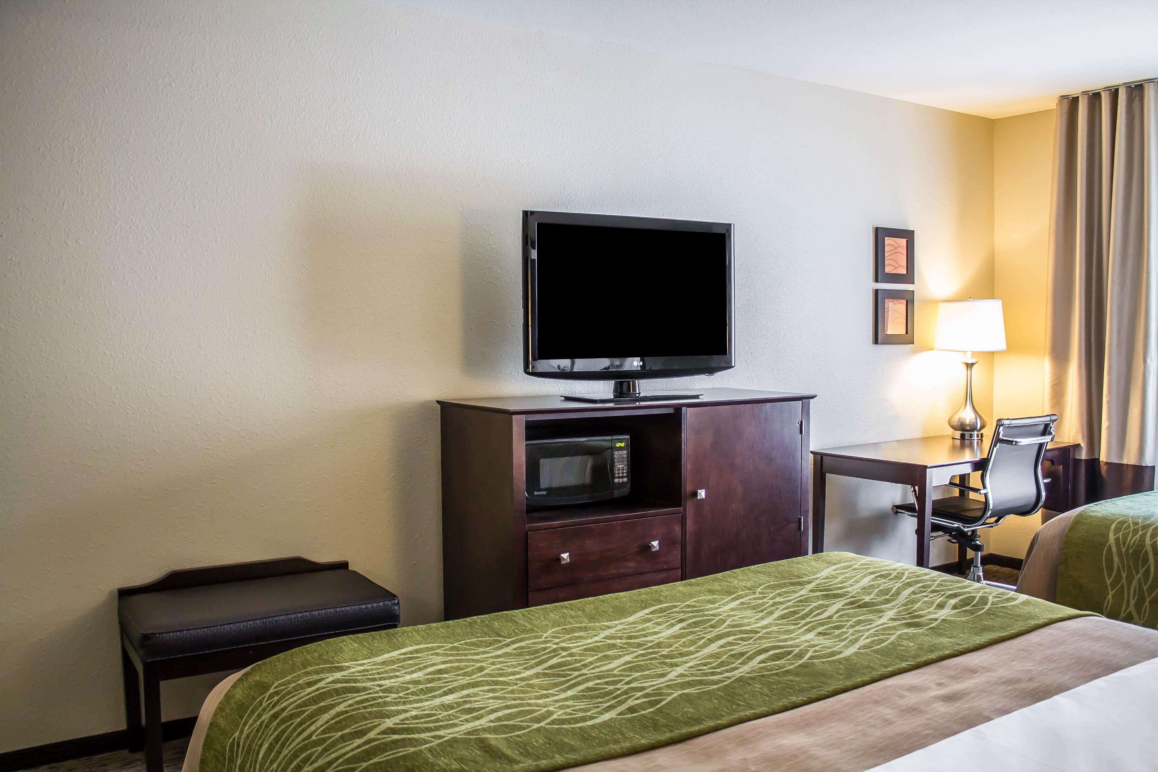 Comfort Inn St. Clairsville — 8