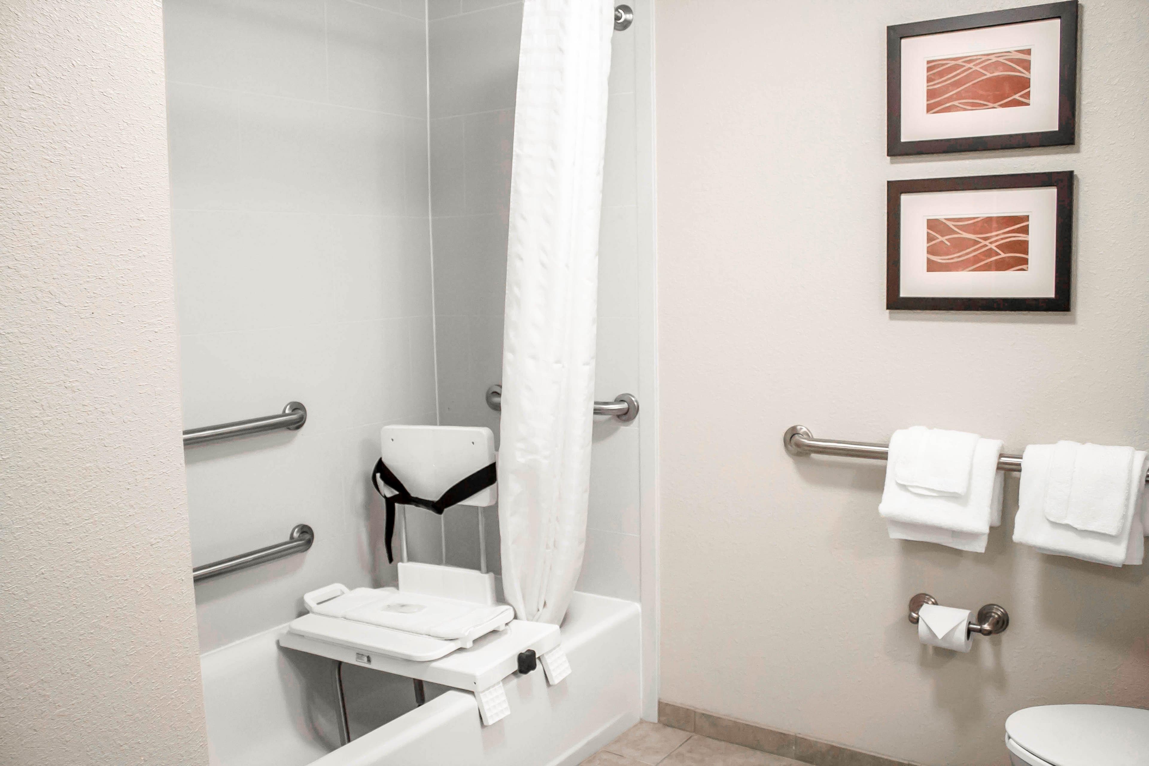 Comfort Inn St. Clairsville — 11