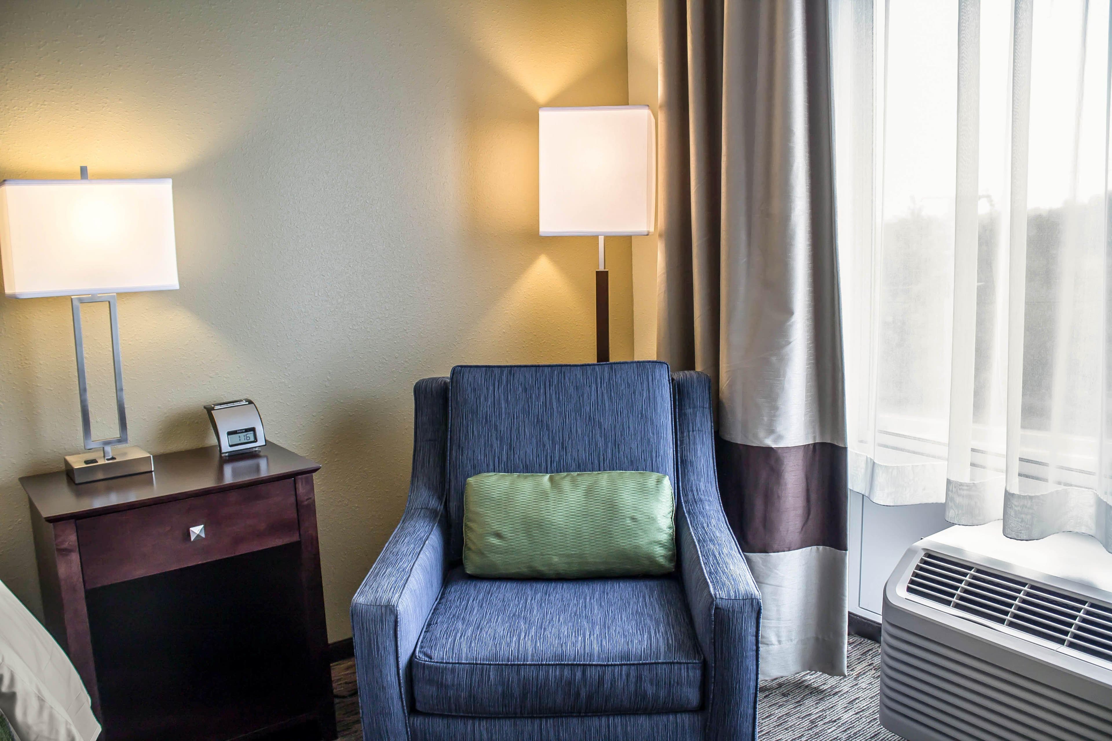 Comfort Inn St. Clairsville - Image 4