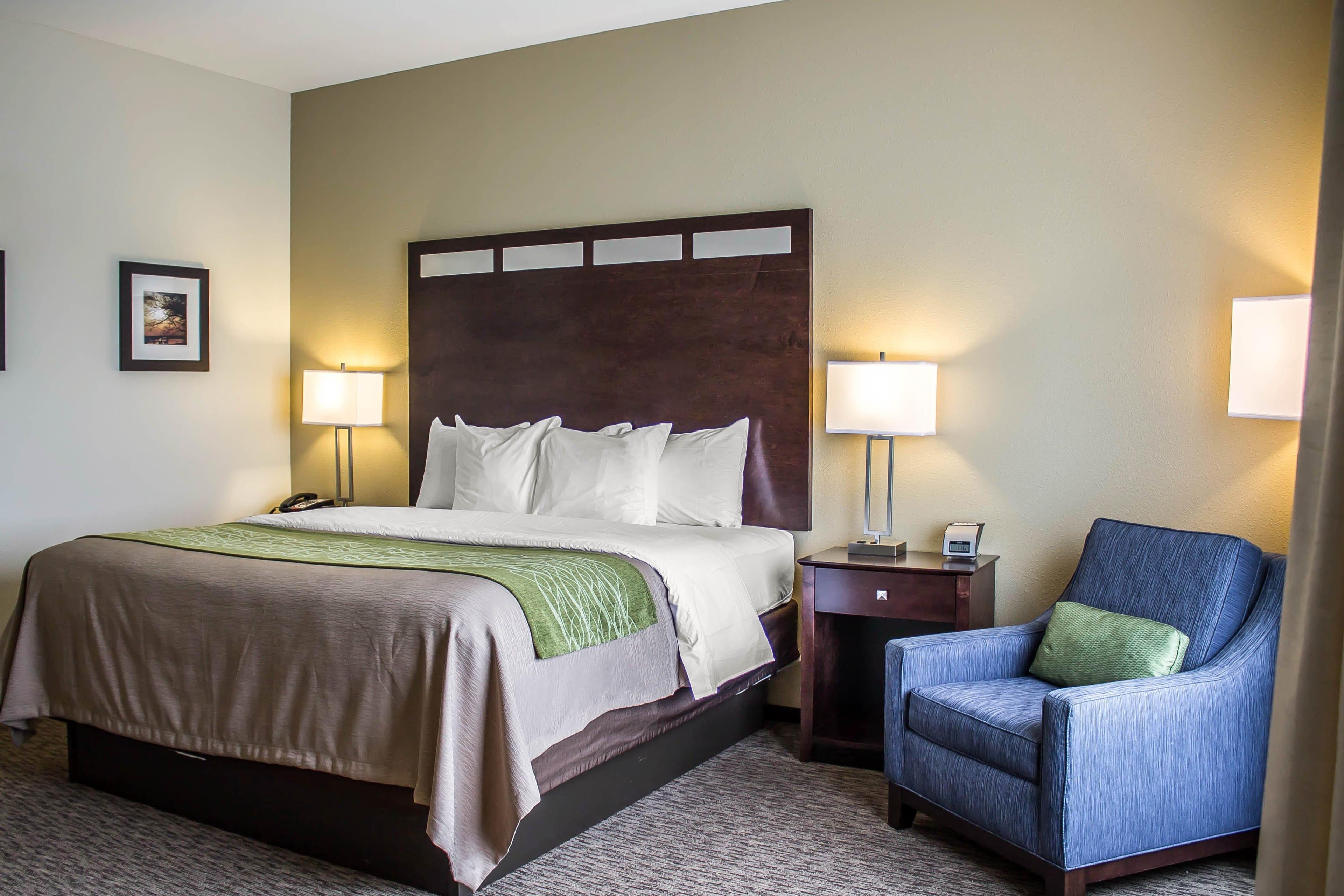 Comfort Inn St. Clairsville - Image 5
