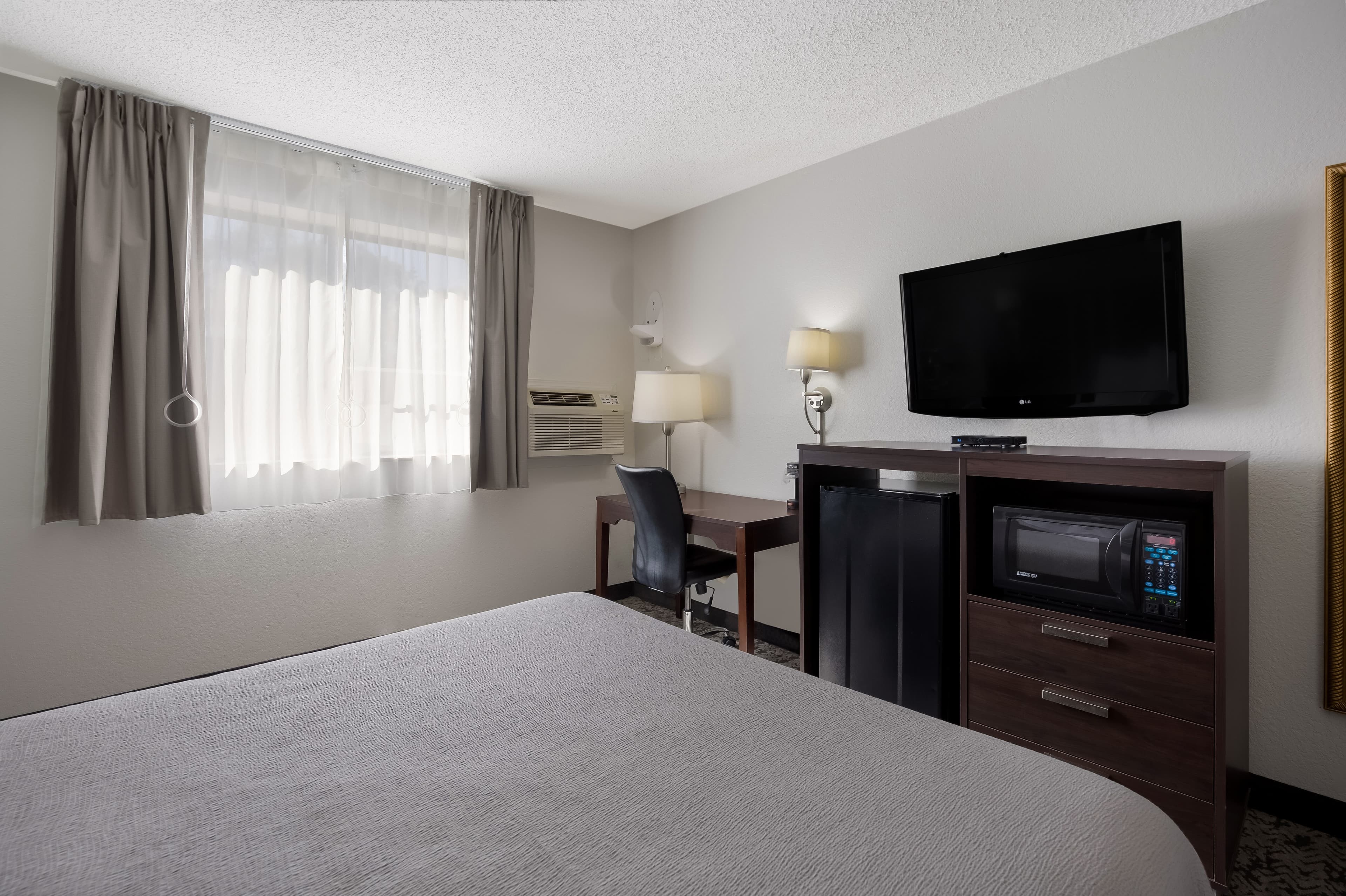Quality Inn Hall of Fame - Image 5