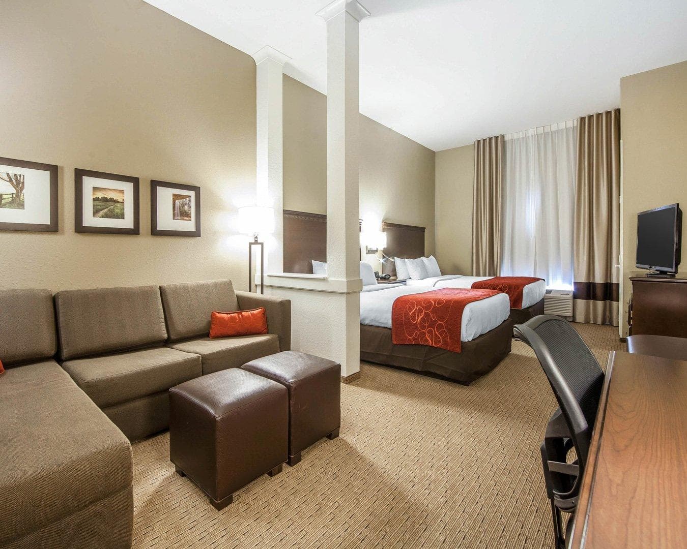 Comfort Suites Marietta-Parkersburg - Image 1
