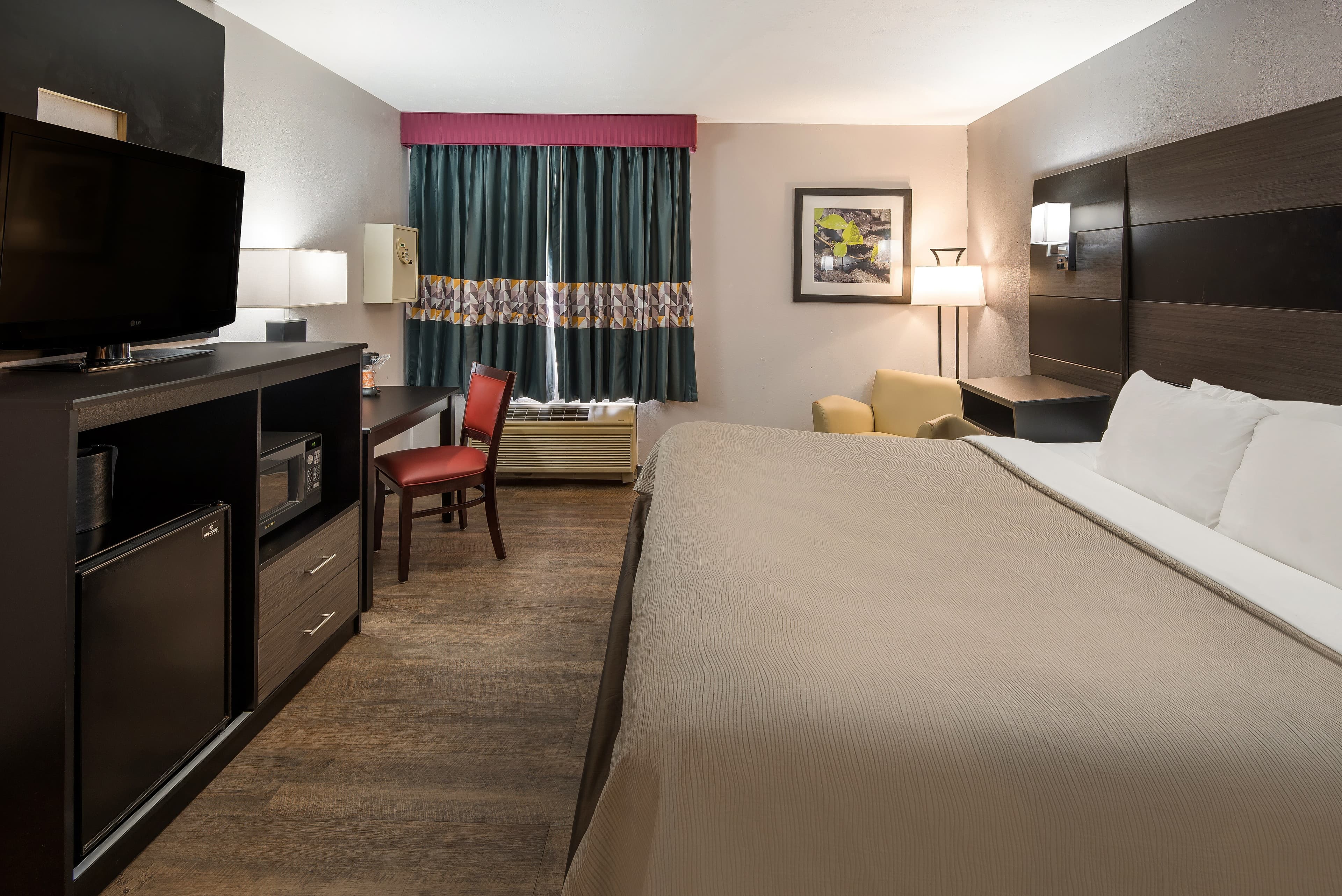 Quality Inn & Suites Cincinnati I-275 — 8