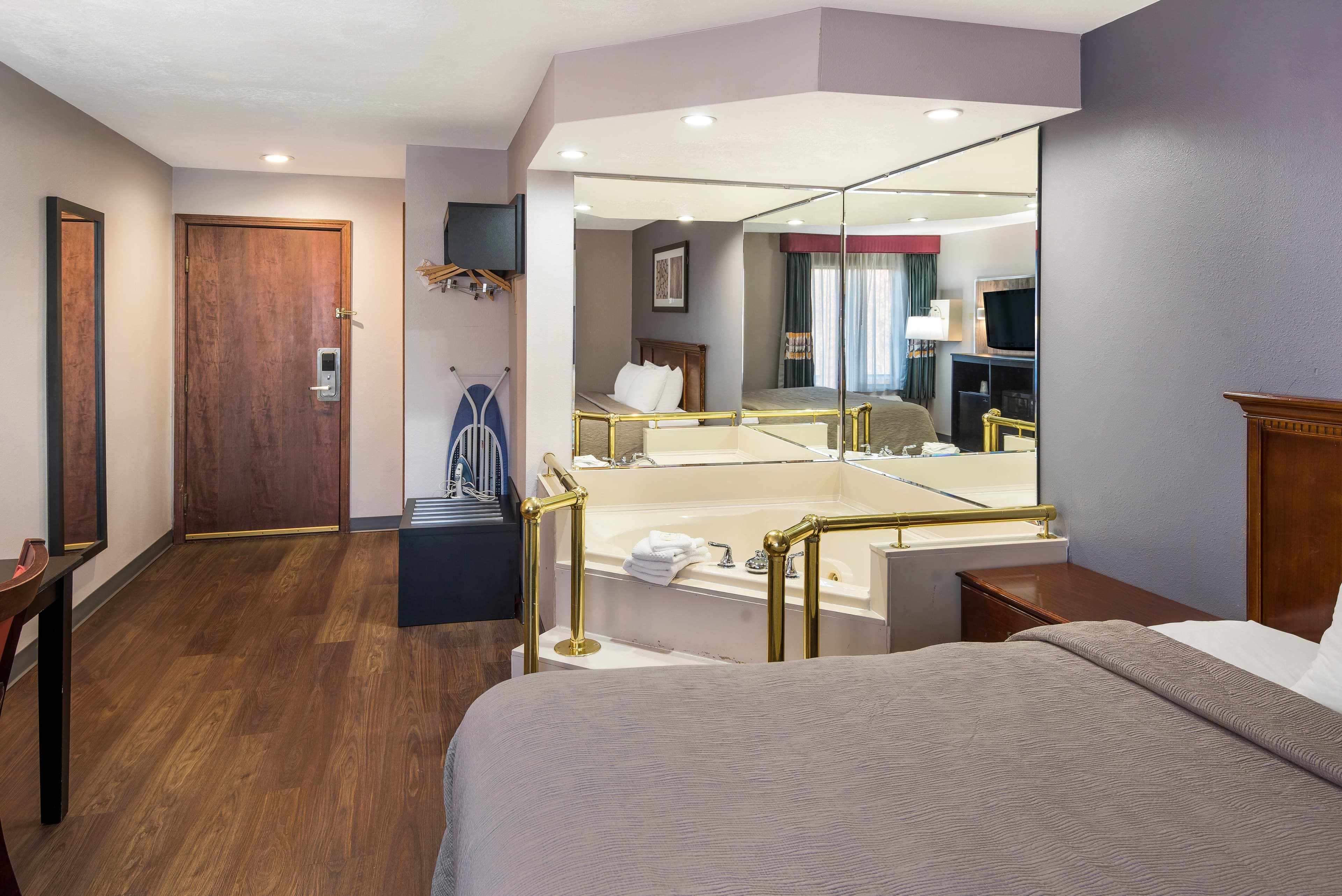 Quality Inn & Suites Cincinnati I-275 — 13