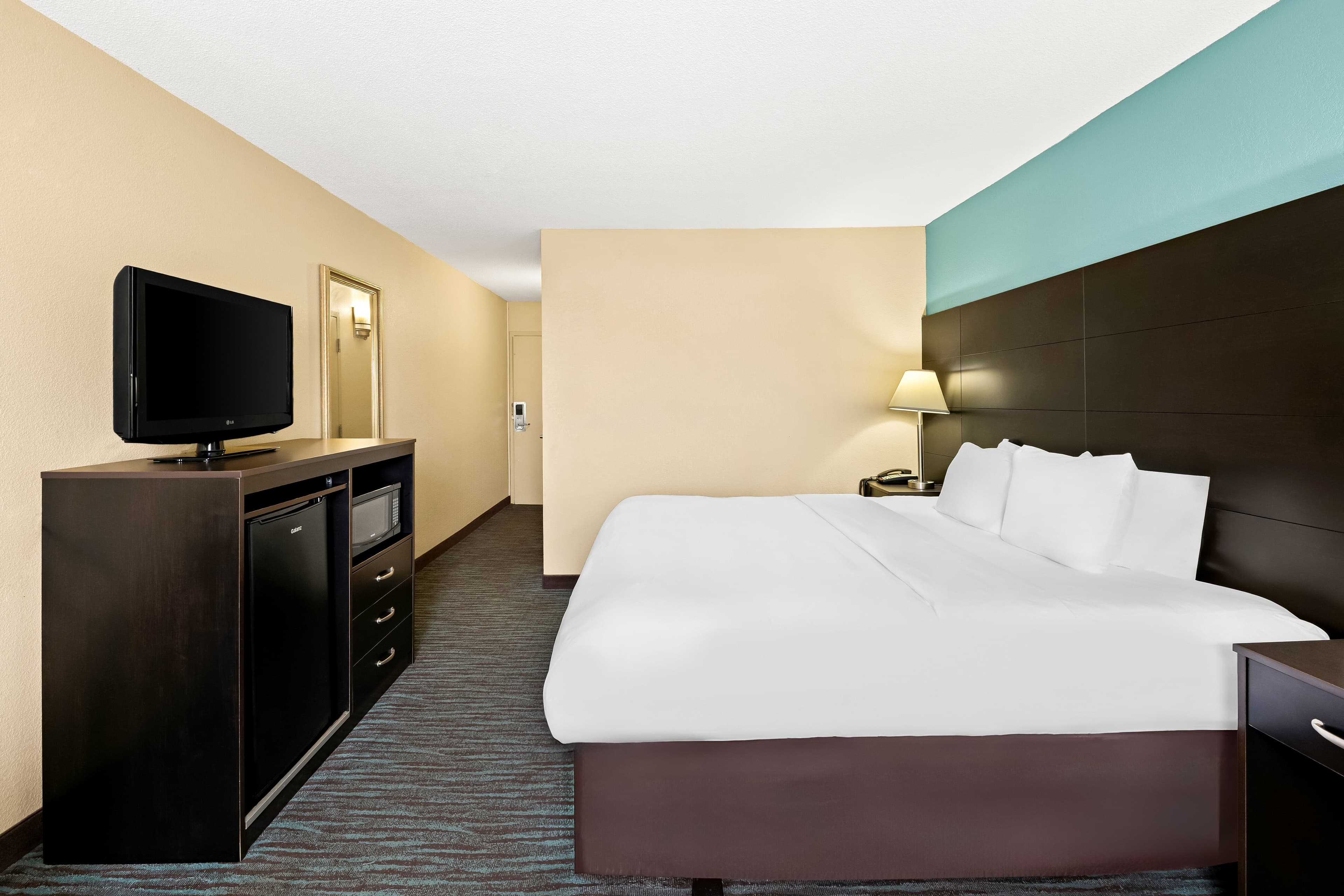 Quality Inn Dayton Airport — 7