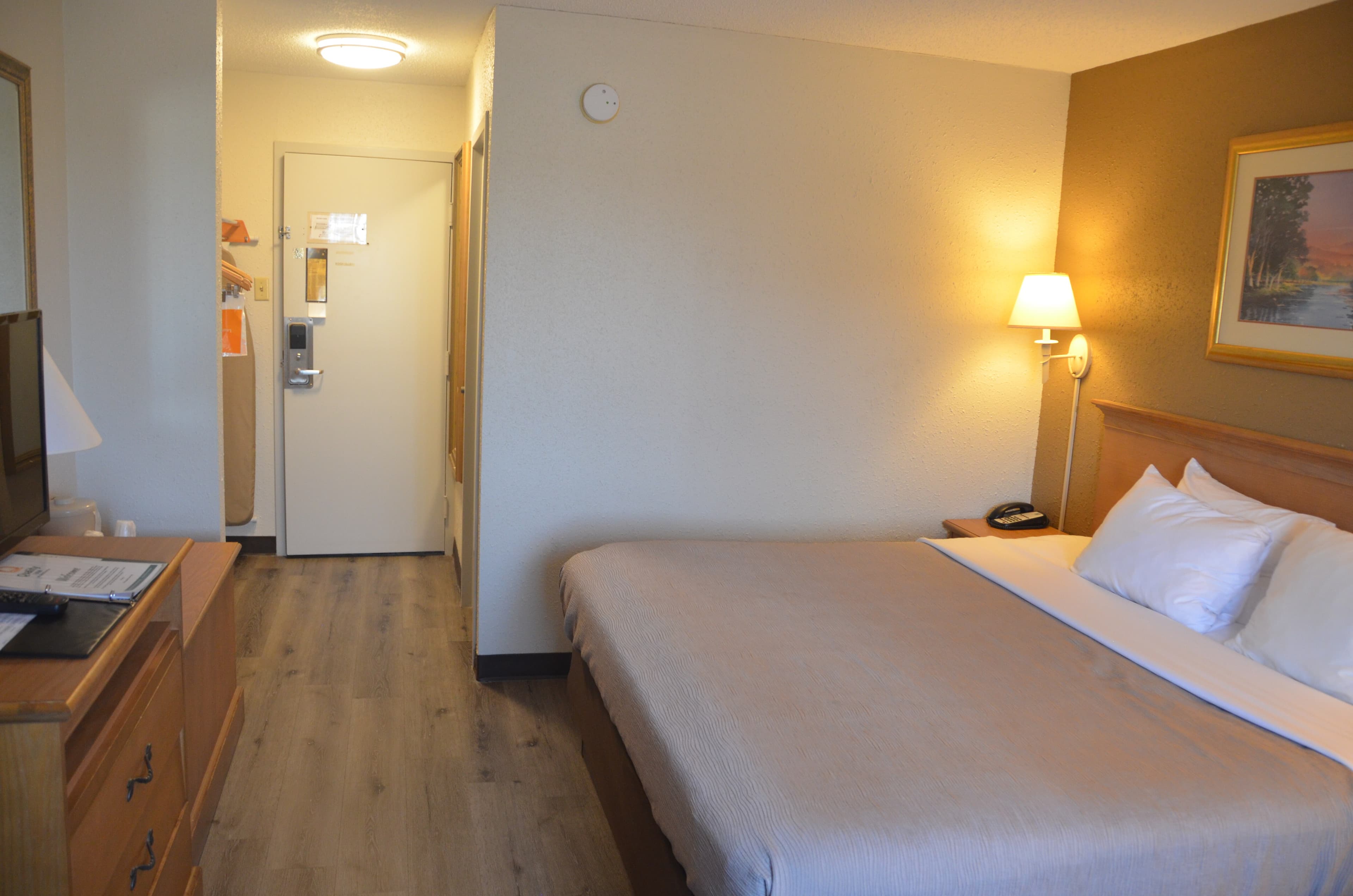 Quality Inn Perrysburg - Toledo South - Image 2
