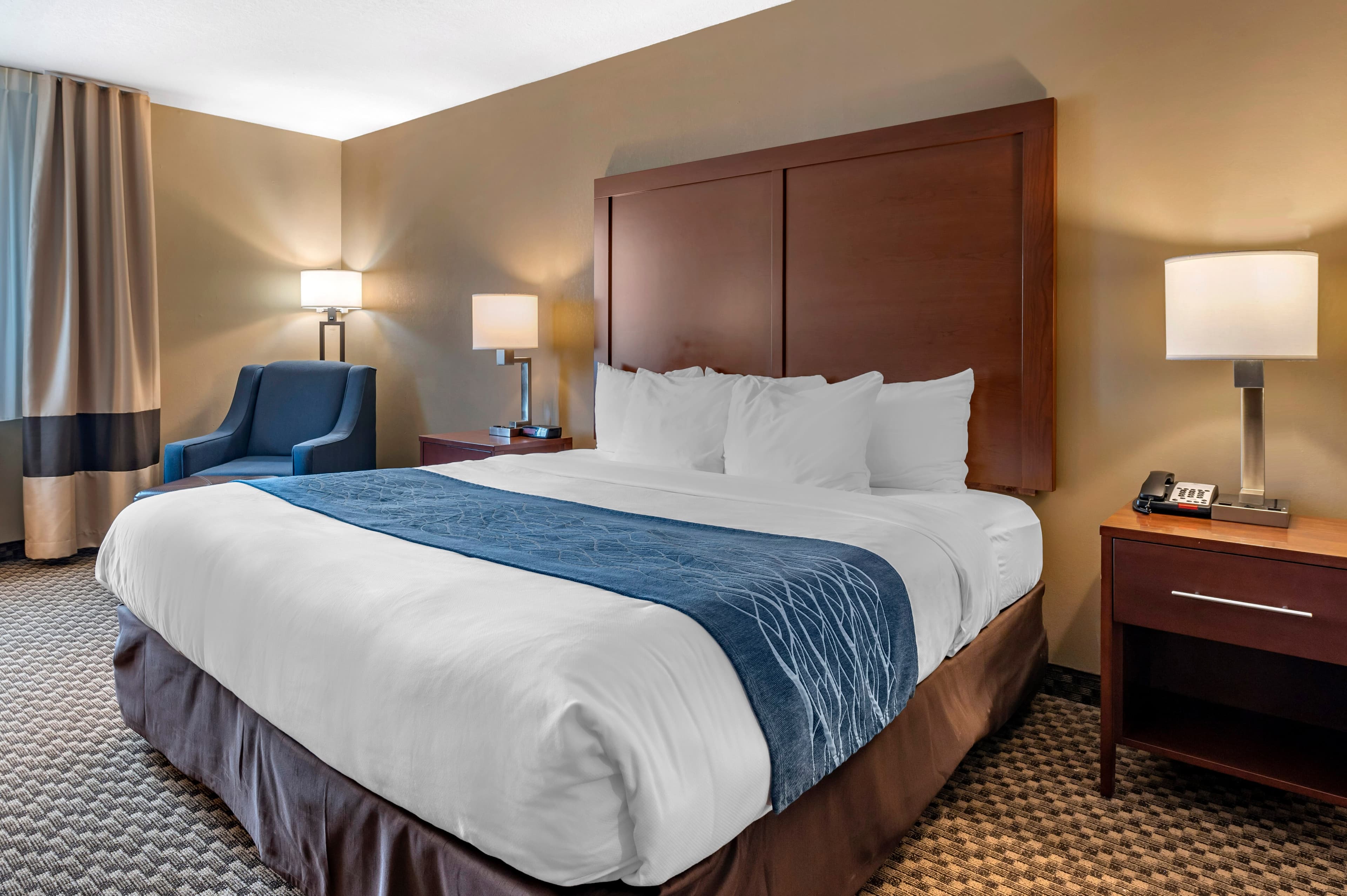 Comfort Inn & Suites Napoleon — 11