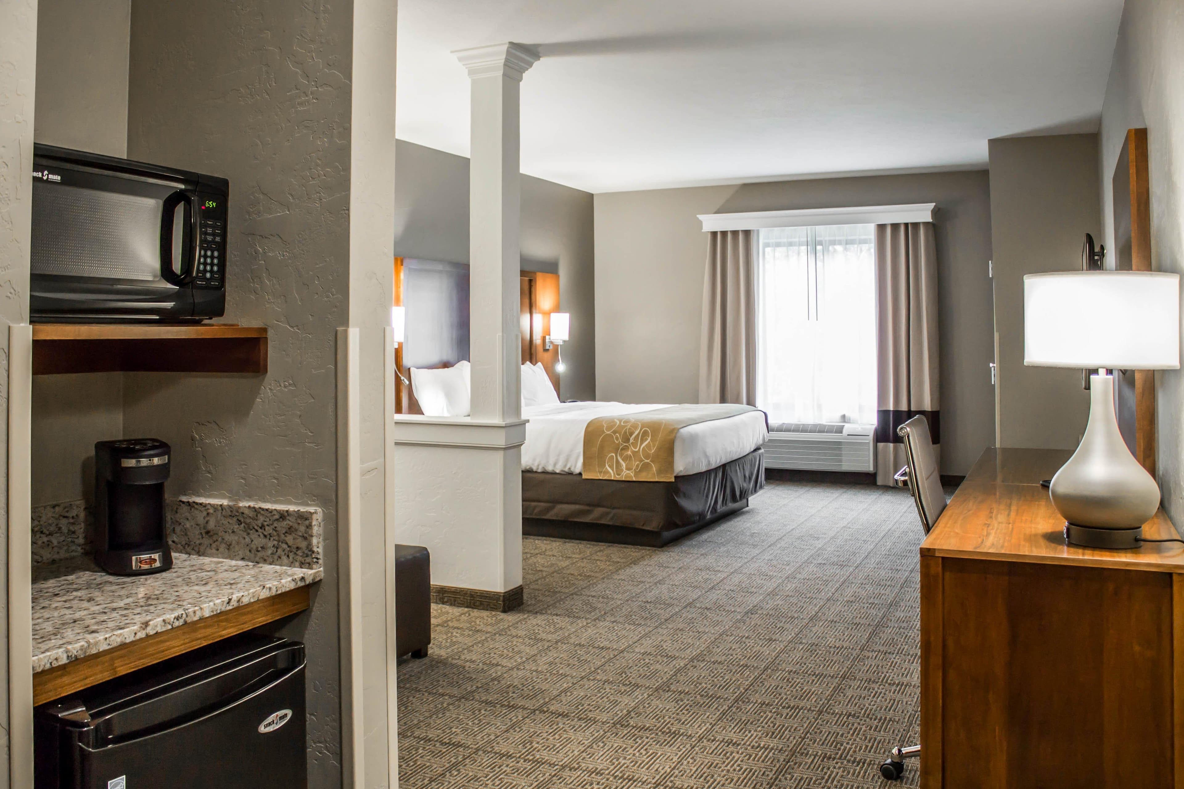 Comfort Suites Hartville-North Canton — 13