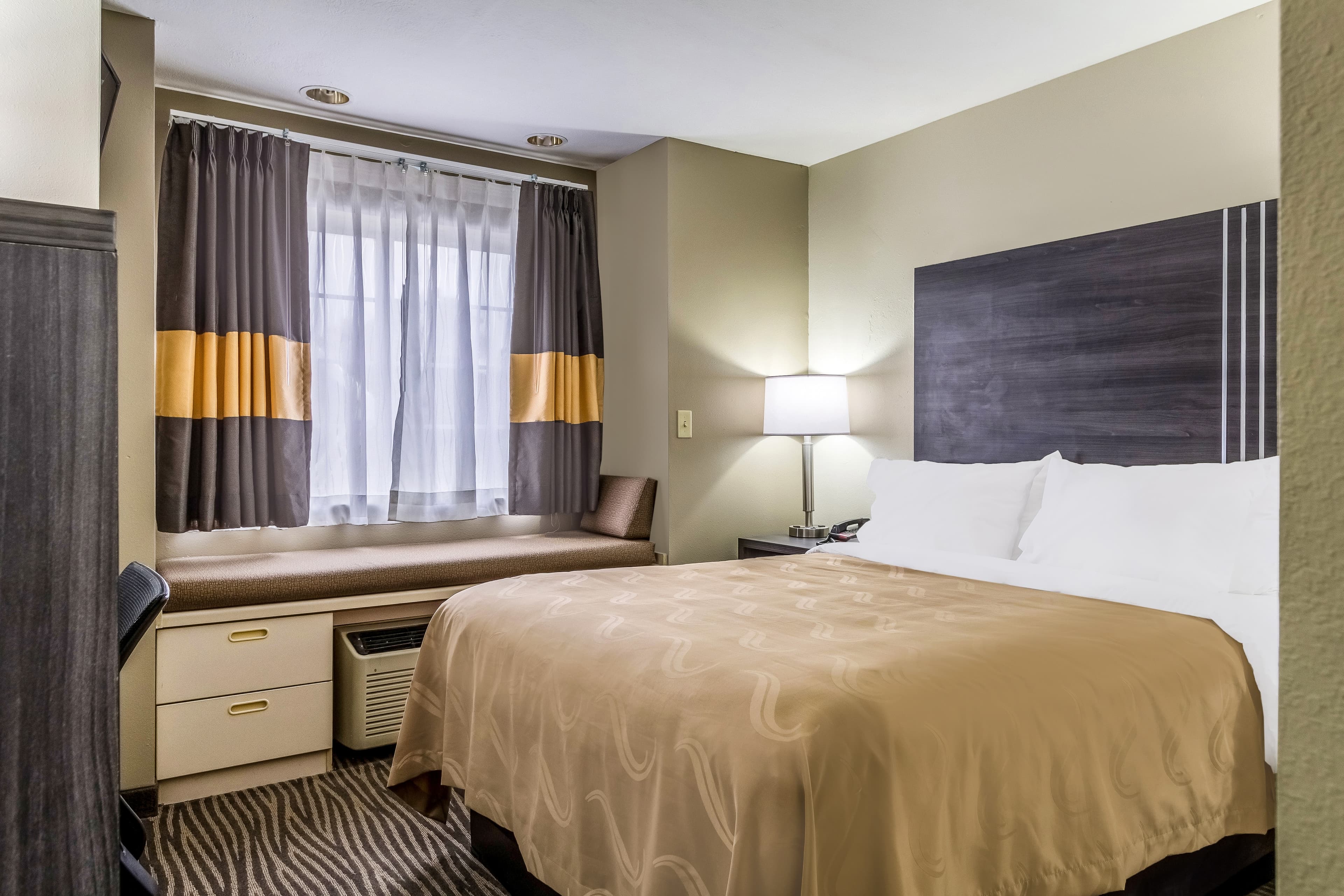 Quality Inn & Suites North Lima - Boardman — 10