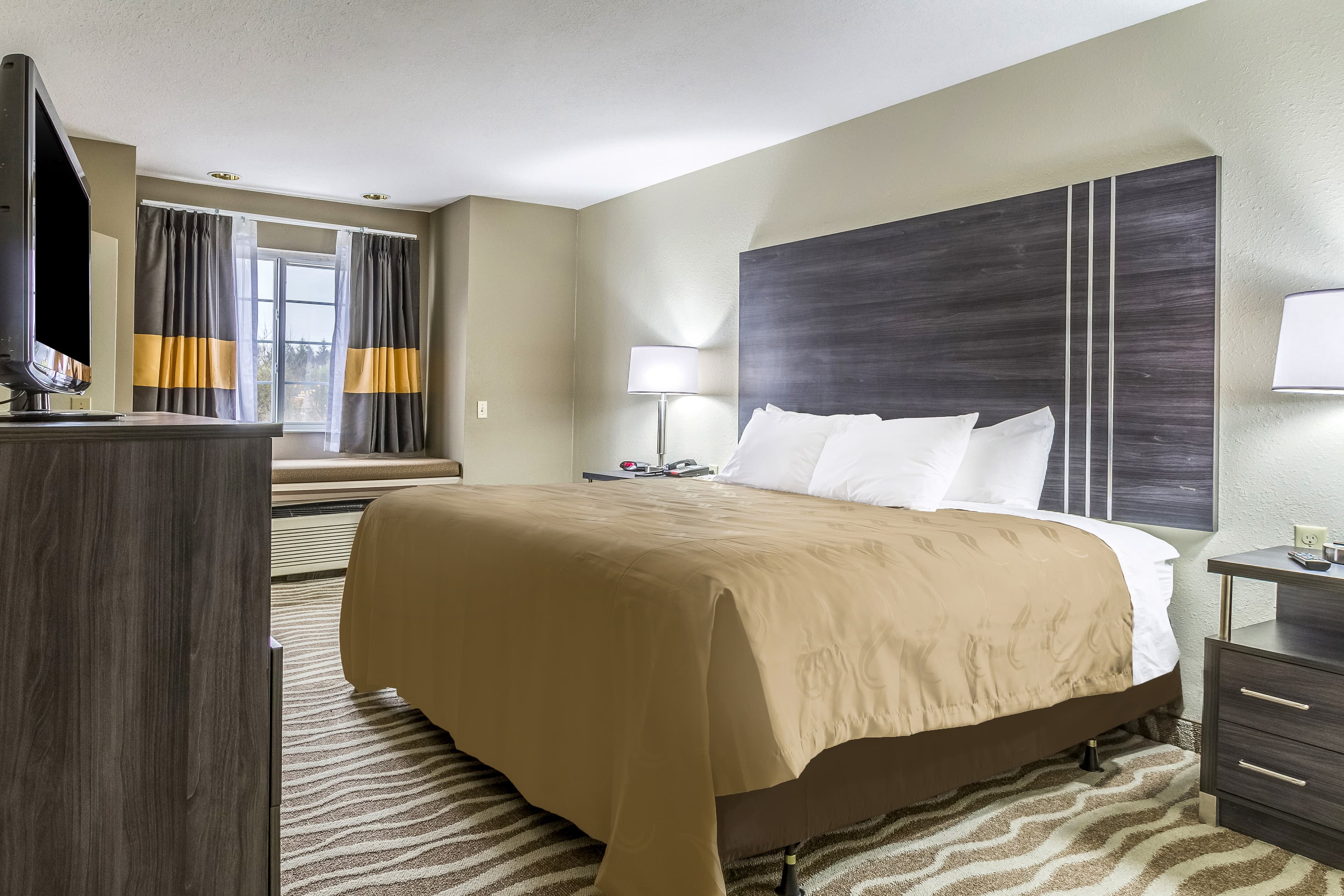 Quality Inn & Suites North Lima - Boardman - Image 2