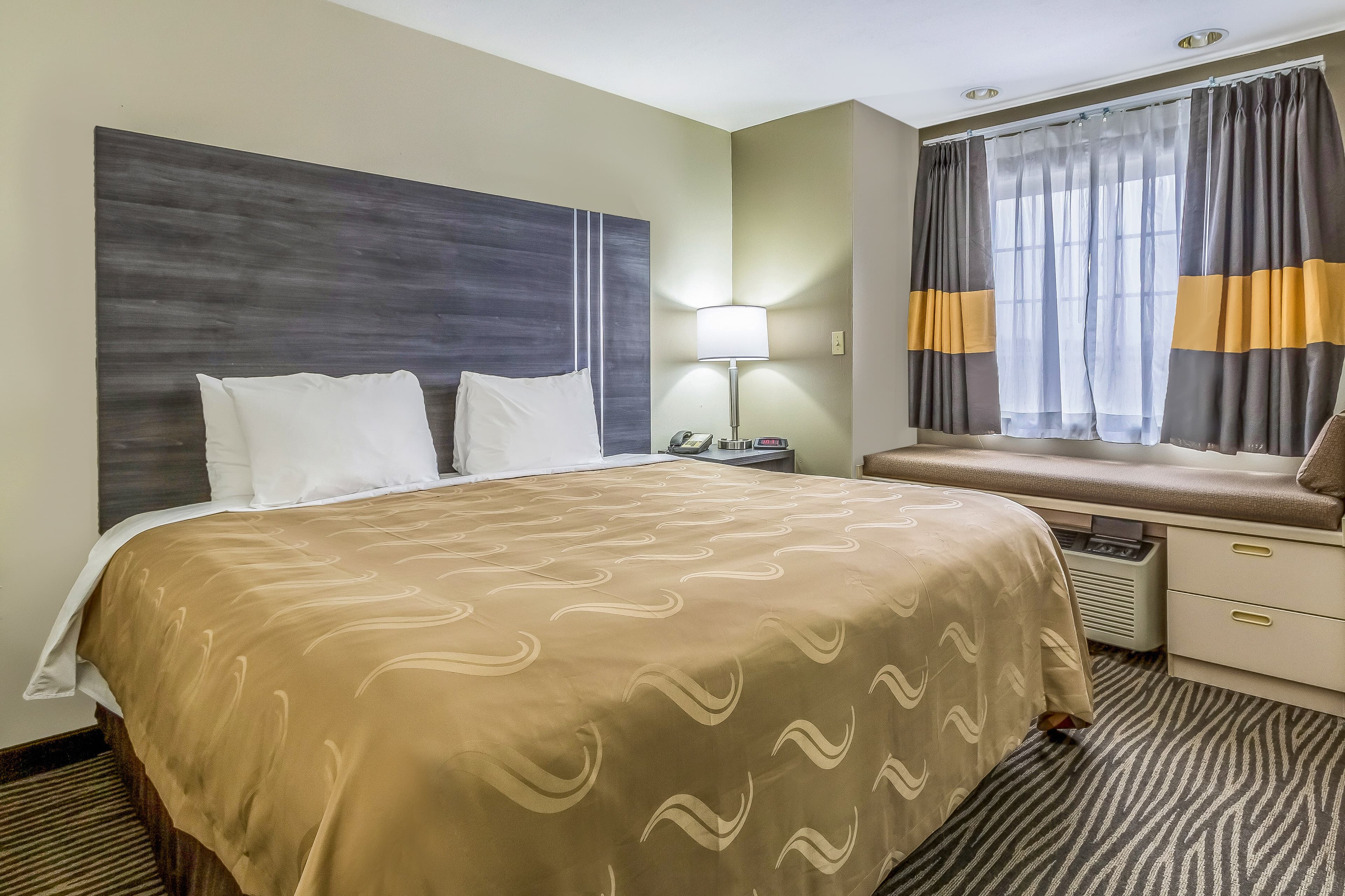 Quality Inn & Suites North Lima - Boardman - Image 1