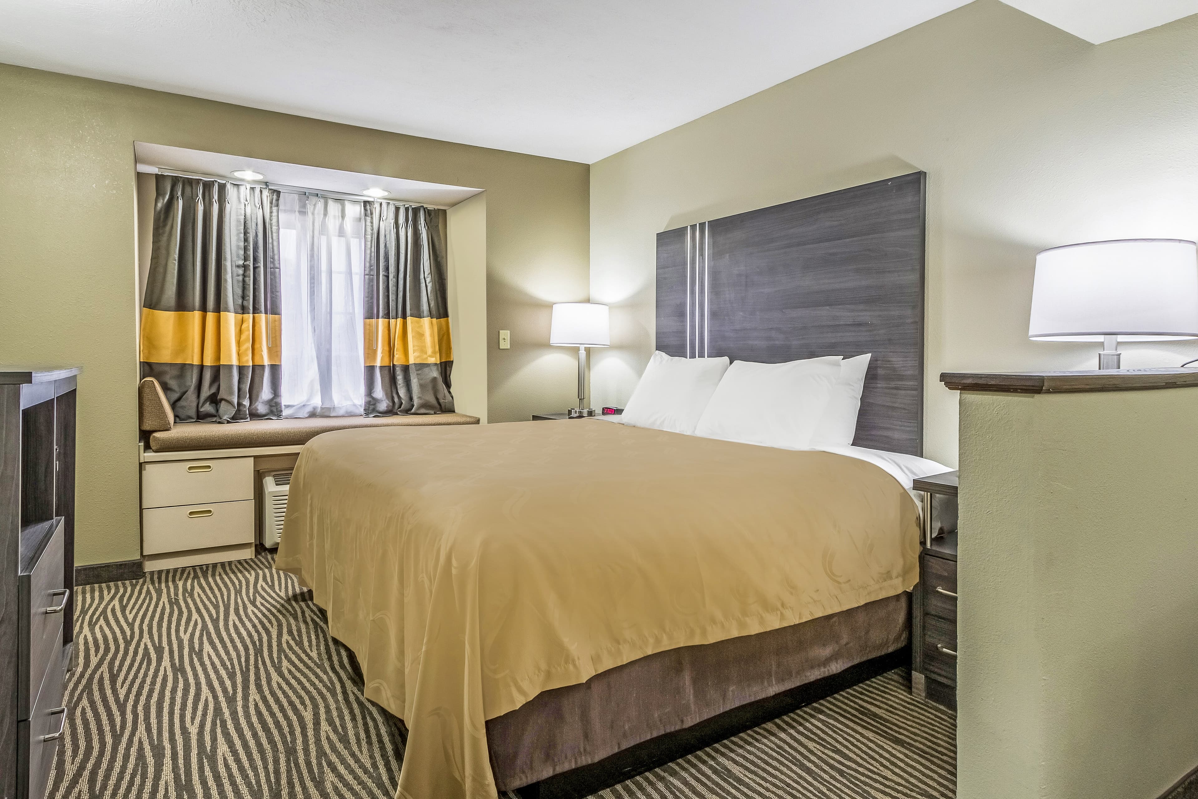 Quality Inn & Suites North Lima - Boardman — 17