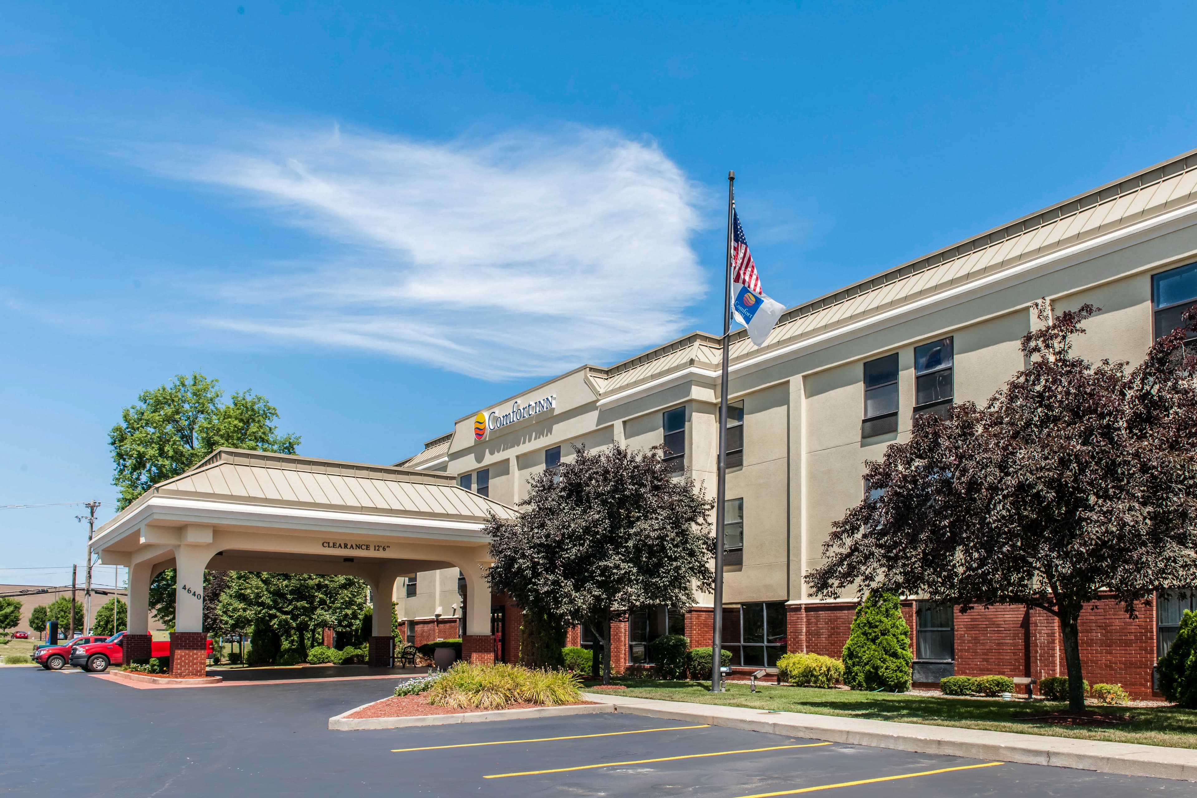 Comfort Inn Blue Ash North - Image 1