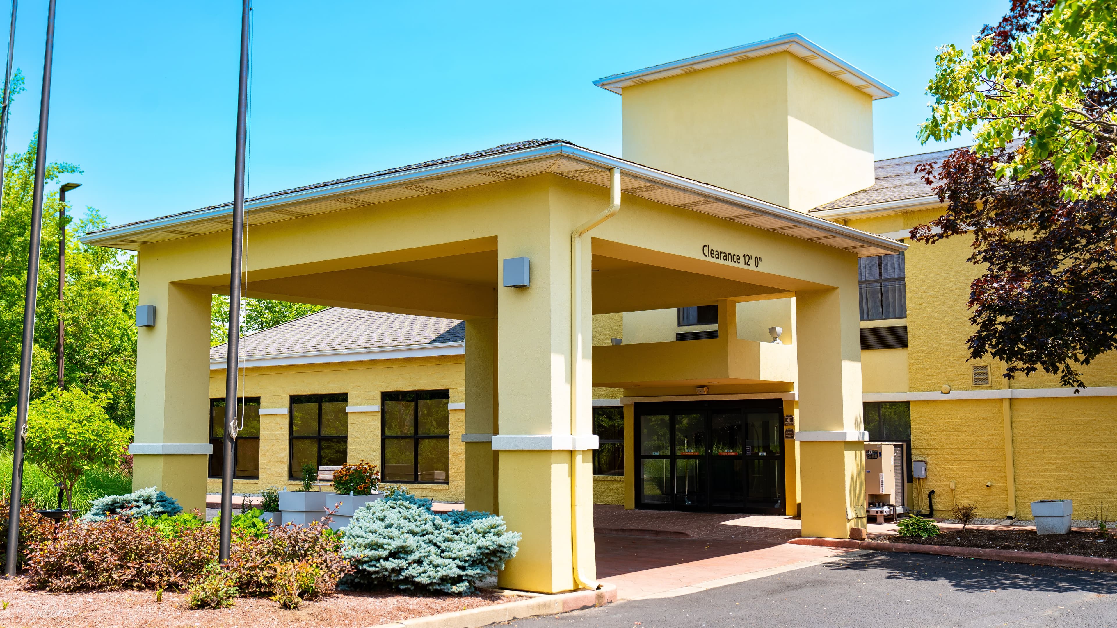 Quality Inn & Suites Oakwood Village - Cleveland South - Image 1